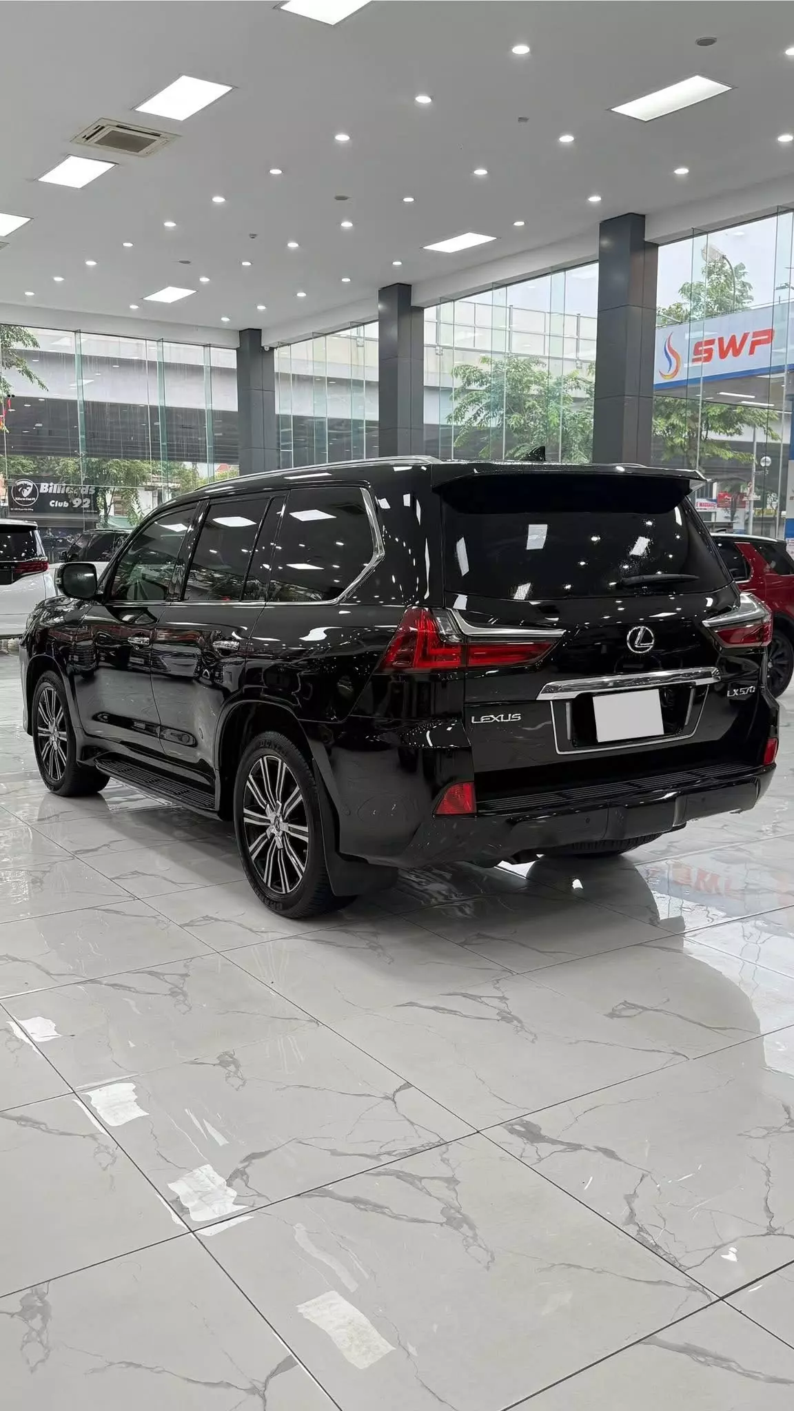 Bán Lexus LX570 nhập Mỹ, sản xuất 2018, lăn bánh chưa đầy 4 vạn,-4