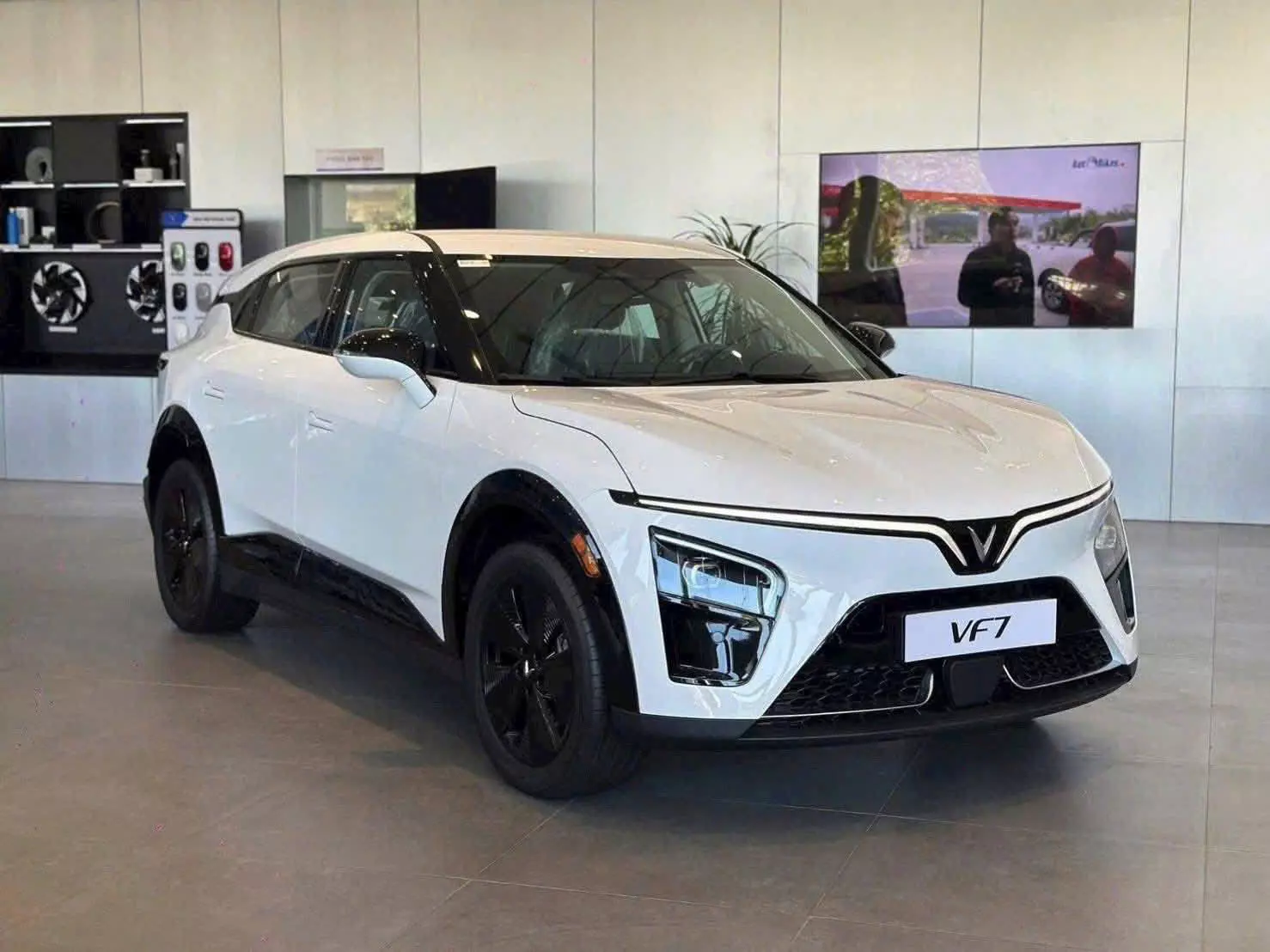 ƯU ĐÃI SẬP SÀN THÁNG 11 – VF7, VF7 PLUS GIẢM CỰC MẠNH! -1