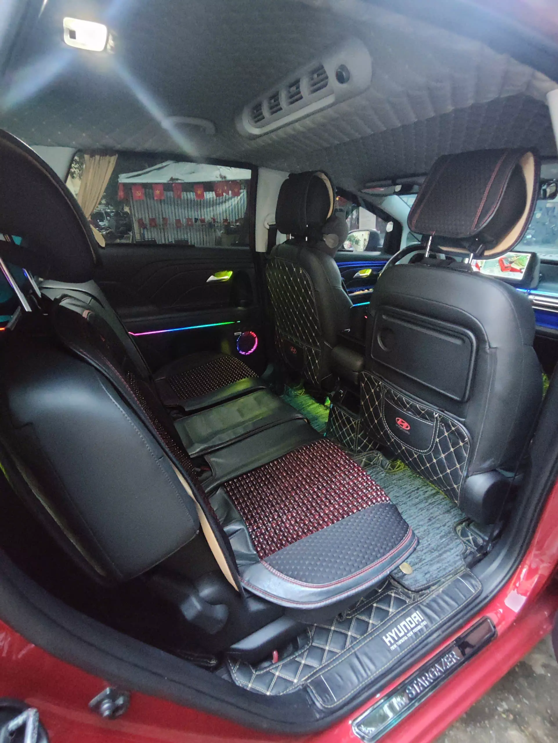 CẦN BÁN XE HYUNDAI STARGAZER BẢN CAO CẤP -2