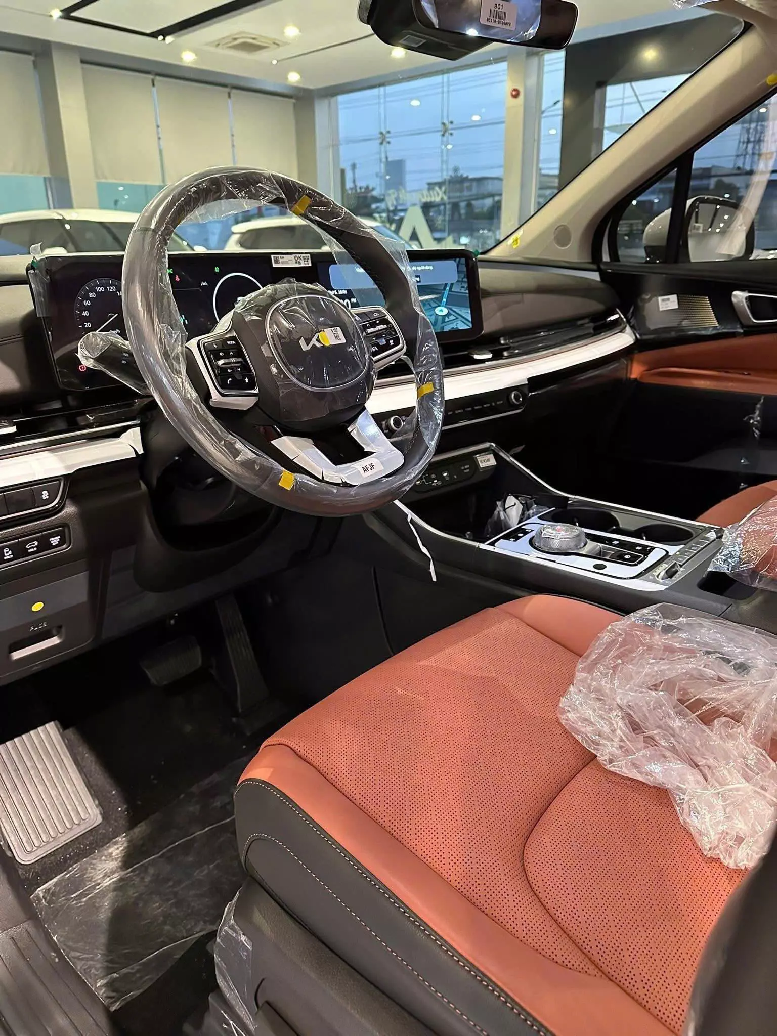 Kia Carnival 2.2D Signature 2025 – Màu Trắng Ngọc Trai-5