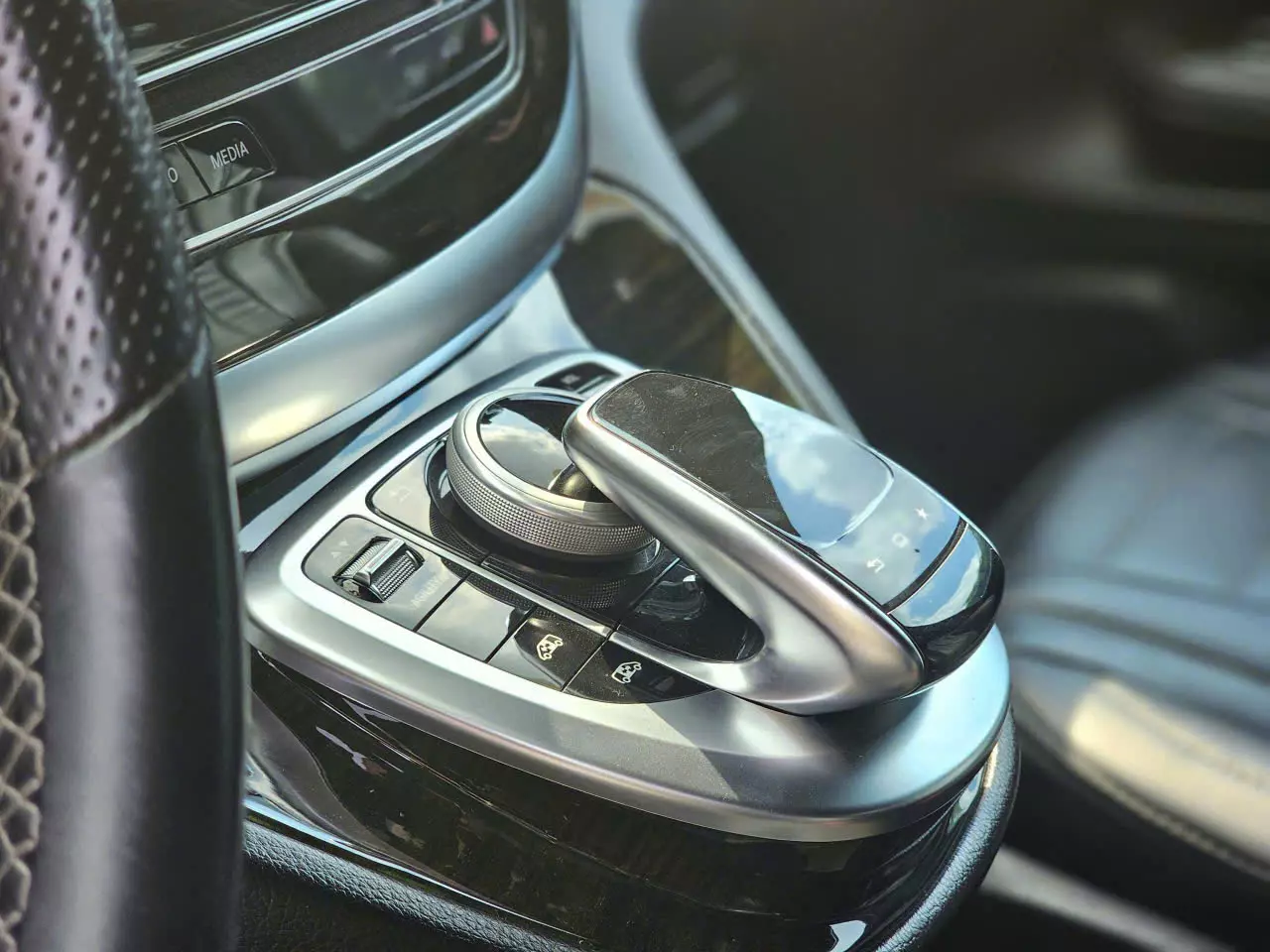  Cần bán Mercedes V250 đời 2016 – bản độ Maybach sang trọng-5