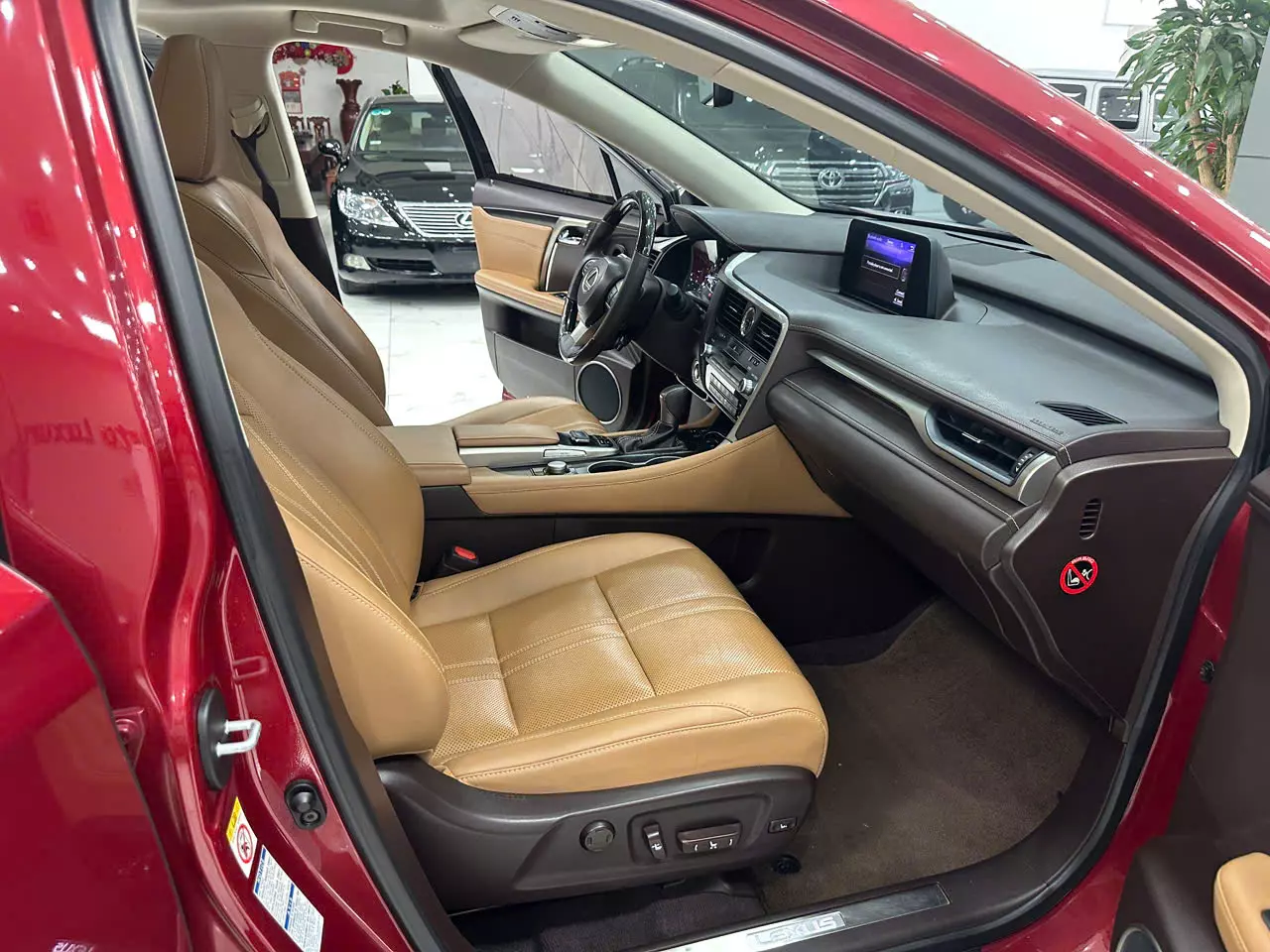 Bán Lexus RX200t sản xuất năm 2016 đăng ký 2017 một chủ từ đầu màu đỏ nội thất nâu-6