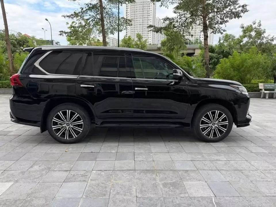 Bán Lexus LX570 MBS 4 chỗ, sản xuất 2016. Xe cực mới.-2