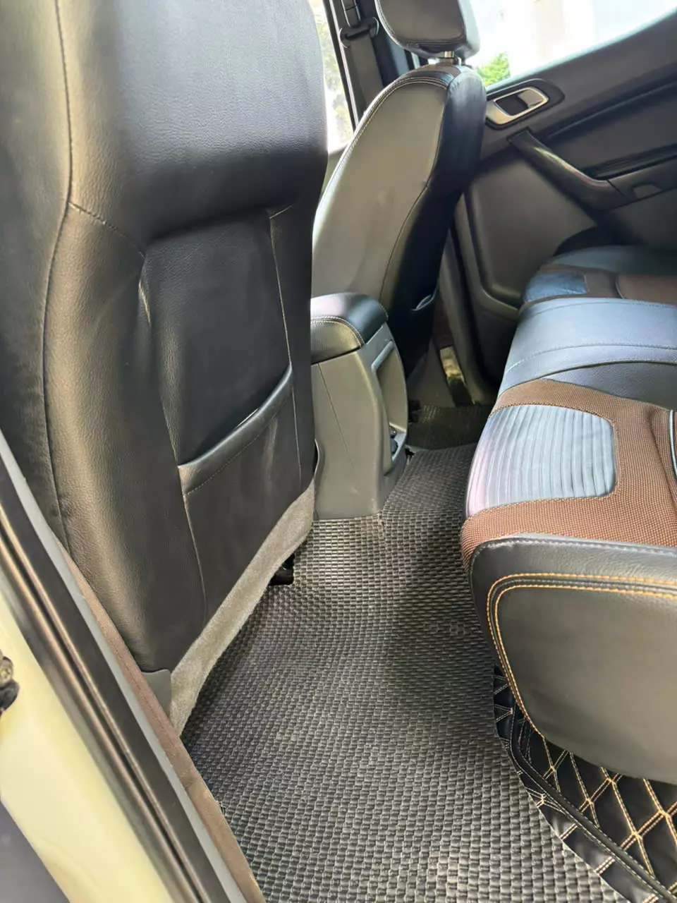 cần pass xe Ford Ranger Wildtrak 4x4 – máy 3.2, SX 2016-3