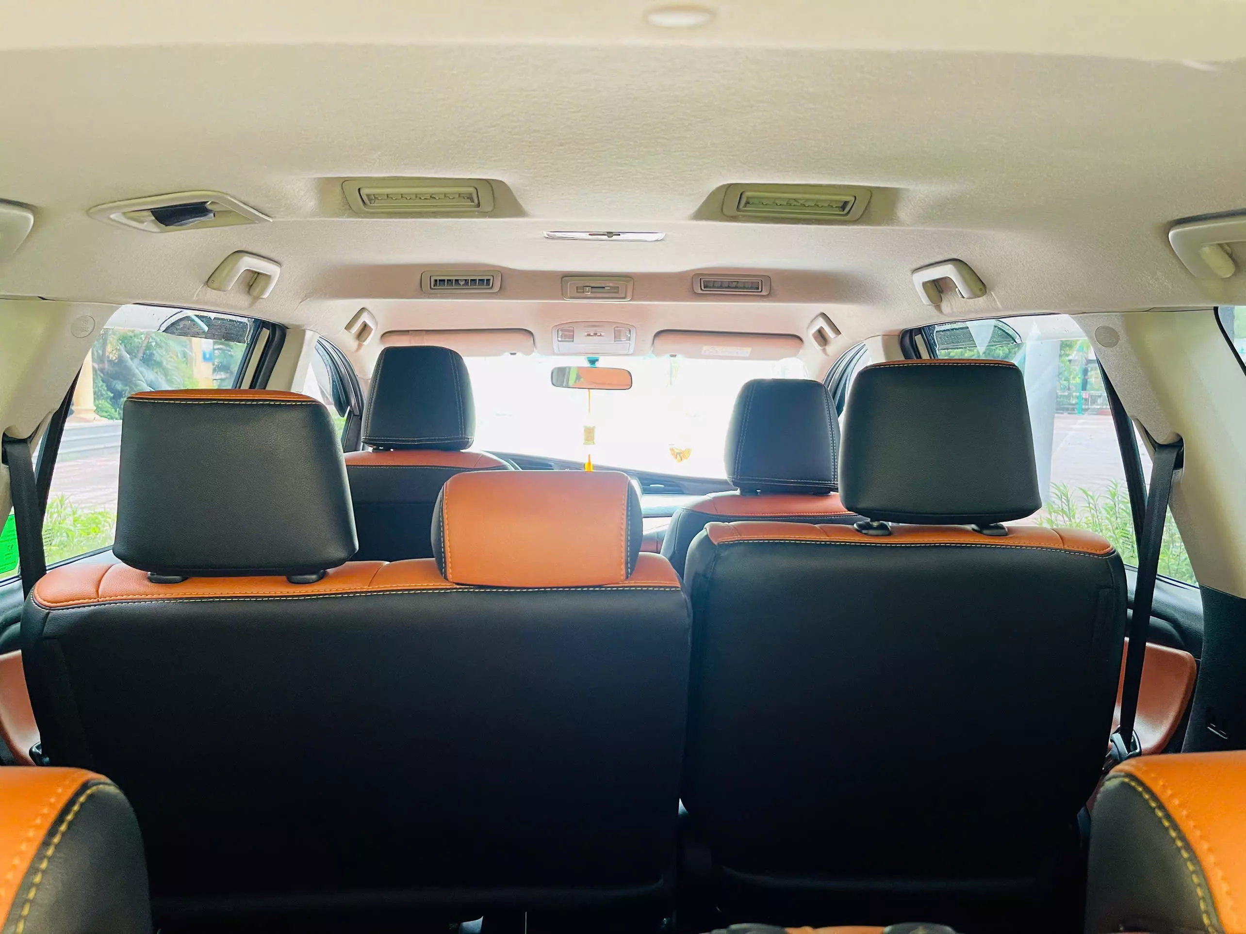 Tôi cần bán chiếc xe ô tô Toyota Innova 2.0E xe gđ sử dụng rất giữ gìn-4