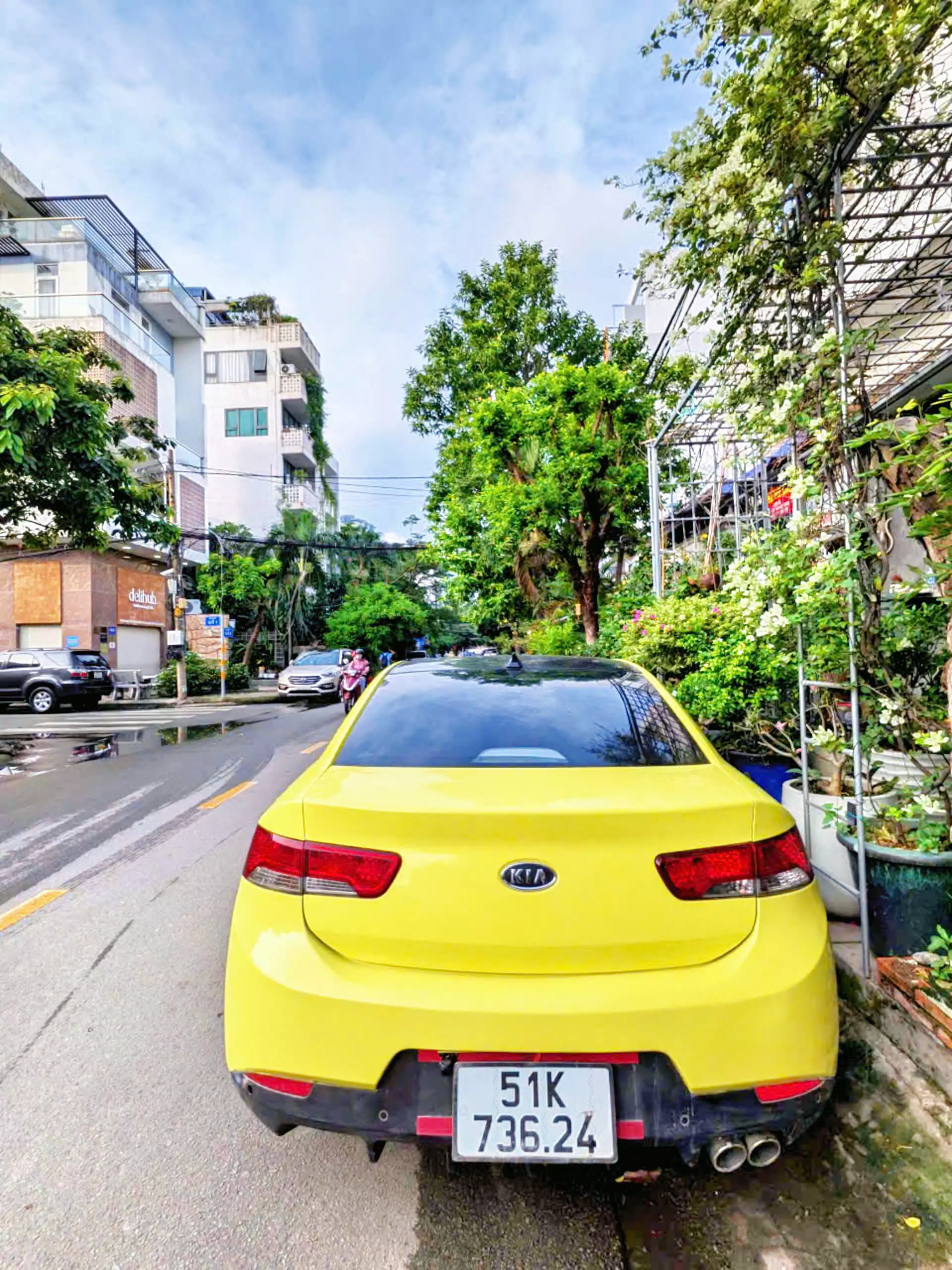  Vì có nhu cầu đổi xe mới, nên mình để lại chiếc Kia Koup nhập khẩu nguyên chiếc – đời 2009-2