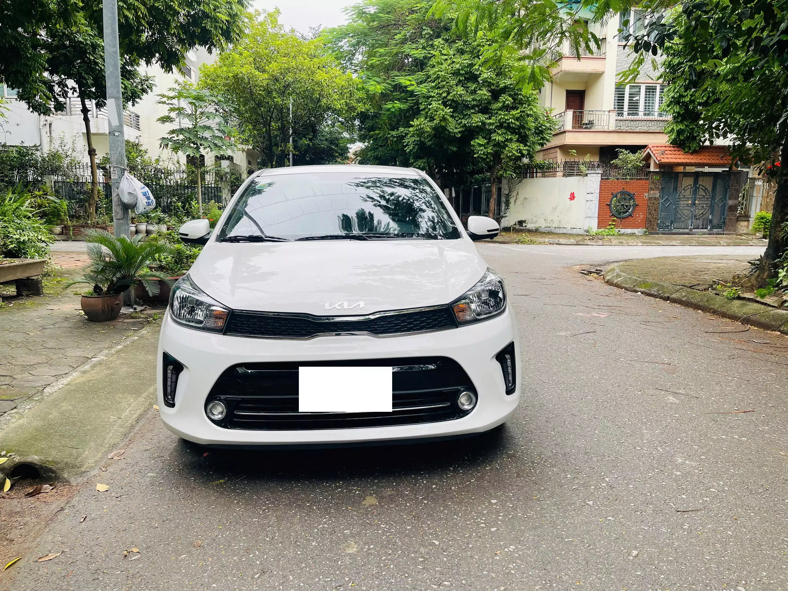 Tôi cần bán chiếc xe KIA SOLUTO 1.4MT Deluxe 2024 màu trắng.xe tên tư nhân chính chủ tôi sử dụng giữ gìn rất cẩn thận-0