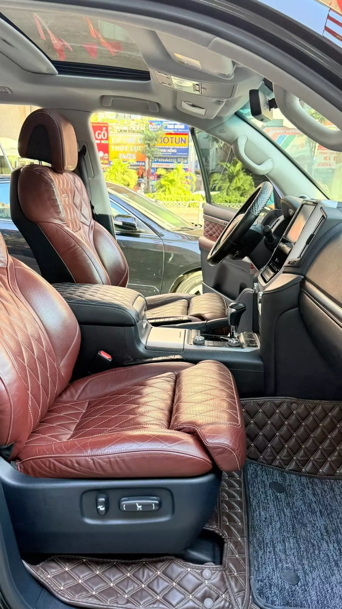 Bán Land Cruiser 4.6V8 4 chỗ siêu VIP, sản xuất 2020. xe cực mới.-10