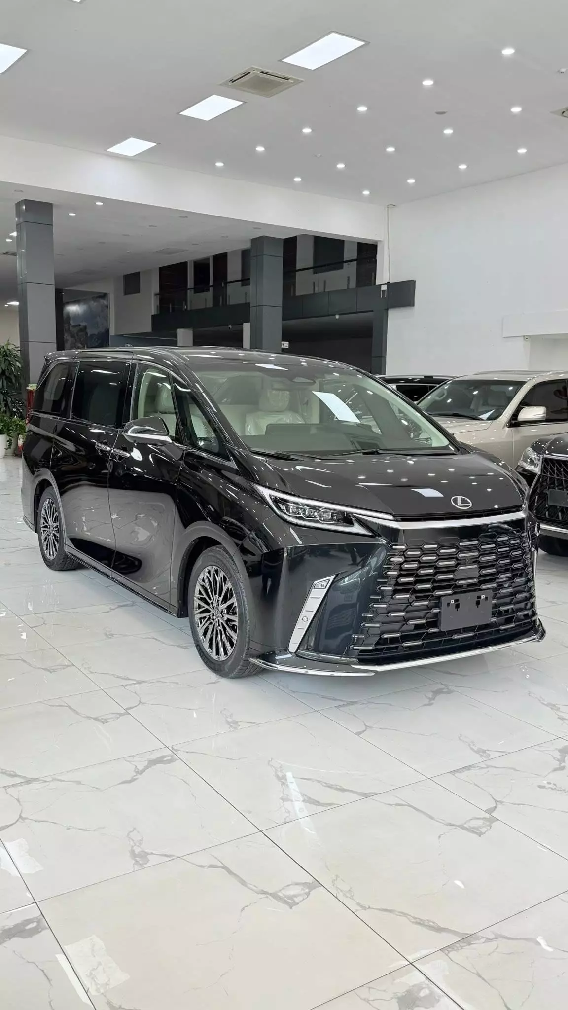 Giao ngay Lexus LM500h 4 chỗ VIP, sản xuất 2025, mới 100%.-9