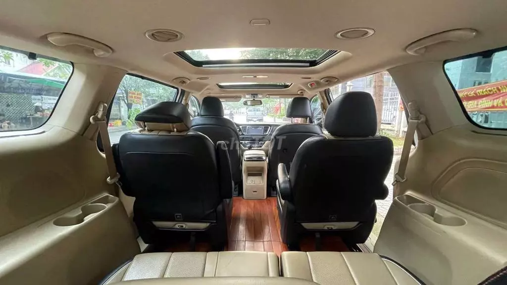 Sedona sản xuất 2016, màu trắng sang trọng đang tìm chủ nhân mới. -2