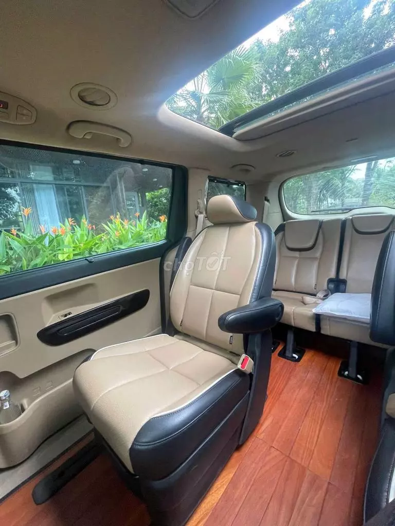 Sedona sản xuất 2016, màu trắng sang trọng đang tìm chủ nhân mới. -3