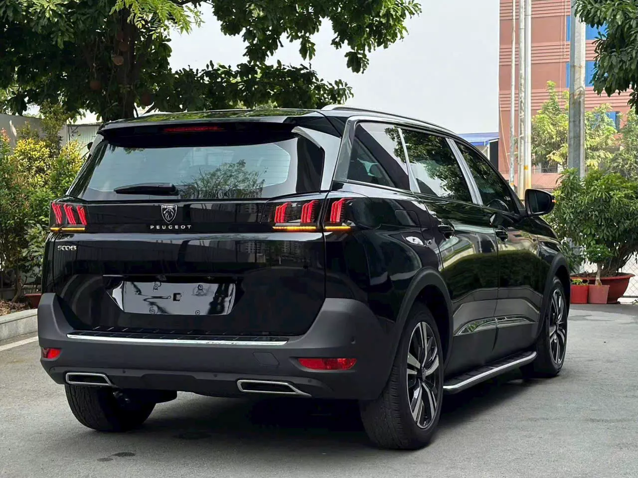 Peugeot 5008 Premium Đen Nera-2