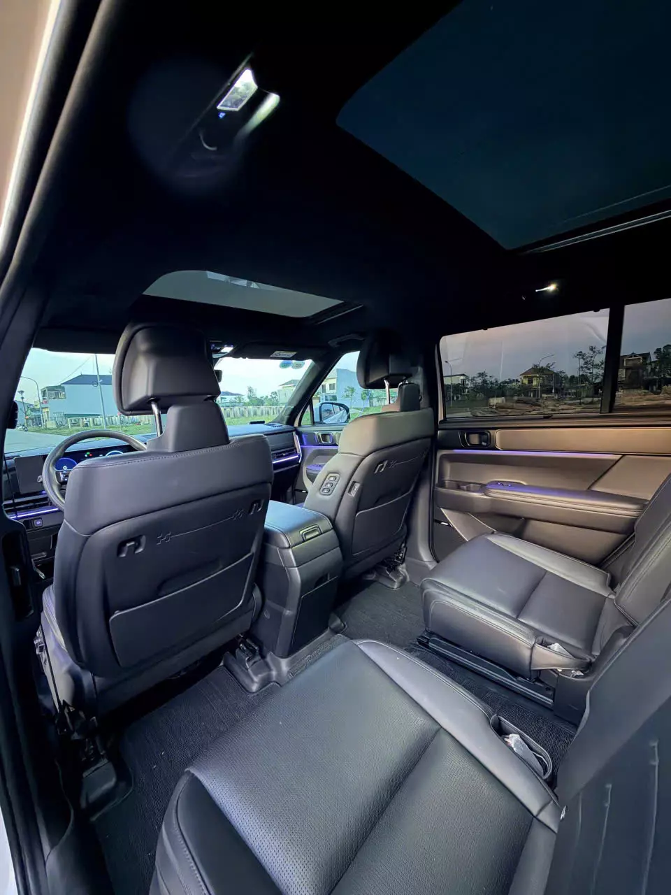 BÁN XE CHÍNH CHỦ – Hyundai SantaFe 2.5 Turbo Calligraphy (6 chỗ – Bản cao cấp nhất)-6