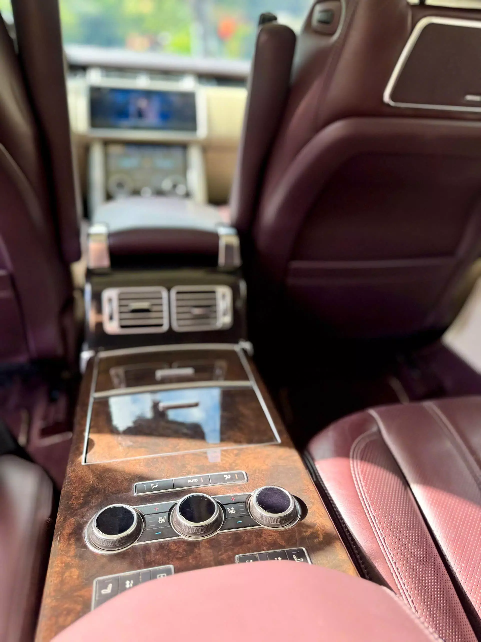 Đổi xe chính chủ cần bán xe RR bản Vip 4 chỗ nội thất nguyên rin mới tinh. -2