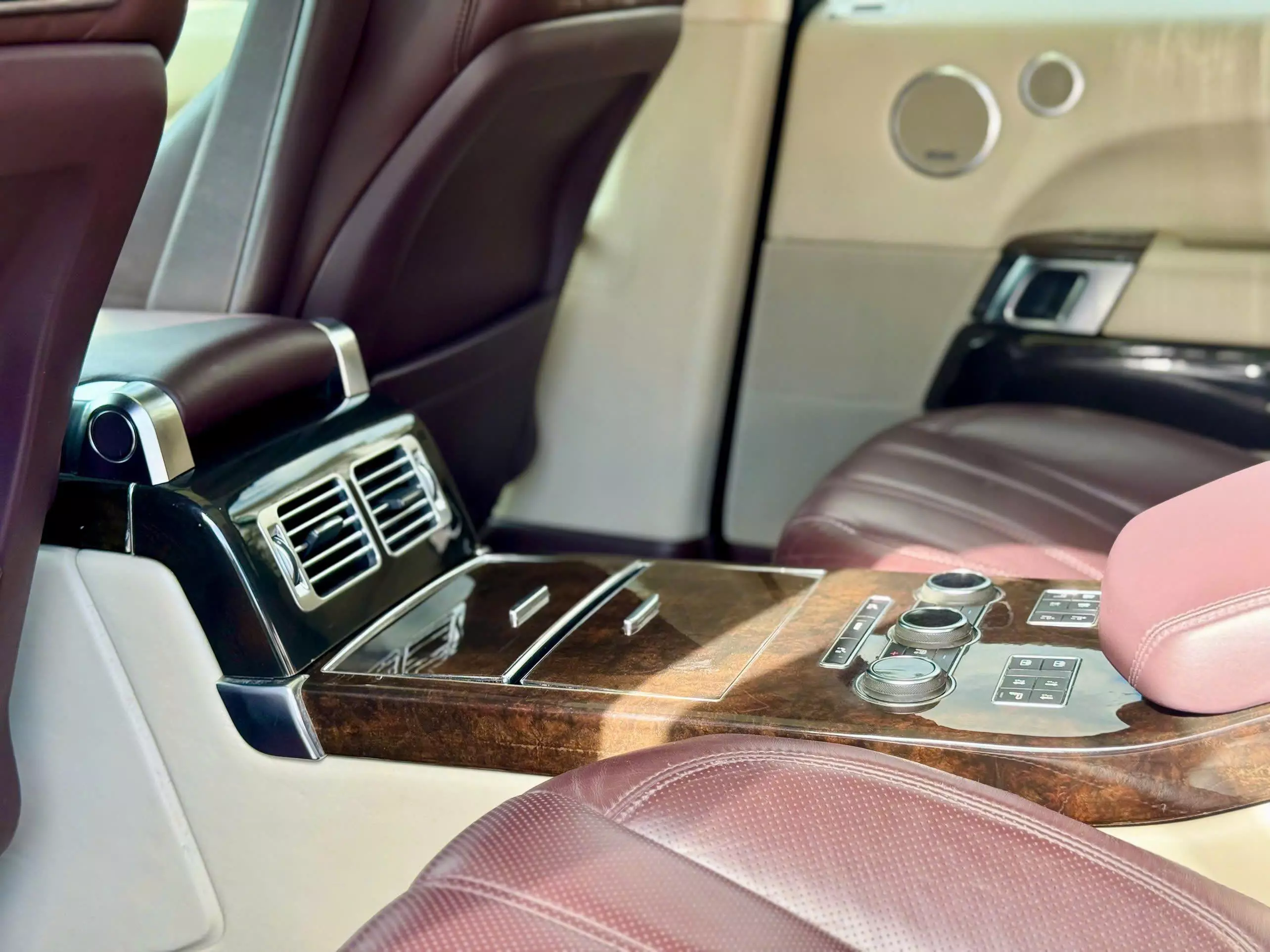 Đổi xe chính chủ cần bán xe RR bản Vip 4 chỗ nội thất nguyên rin mới tinh. -4