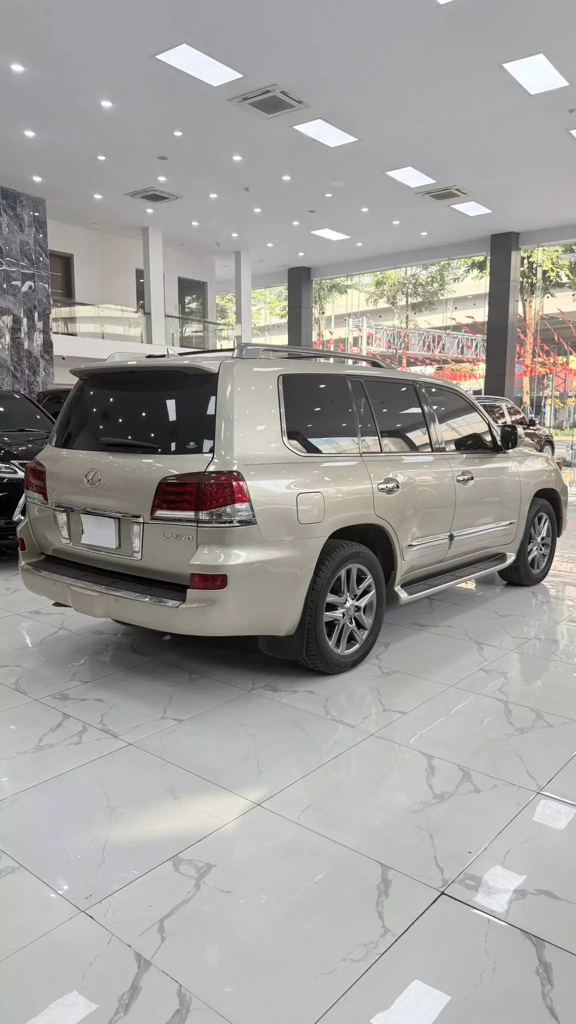 Bán Lexus LX570 nhập Mỹ, sản xuất 2014. xe chạy ít cực mới.-5