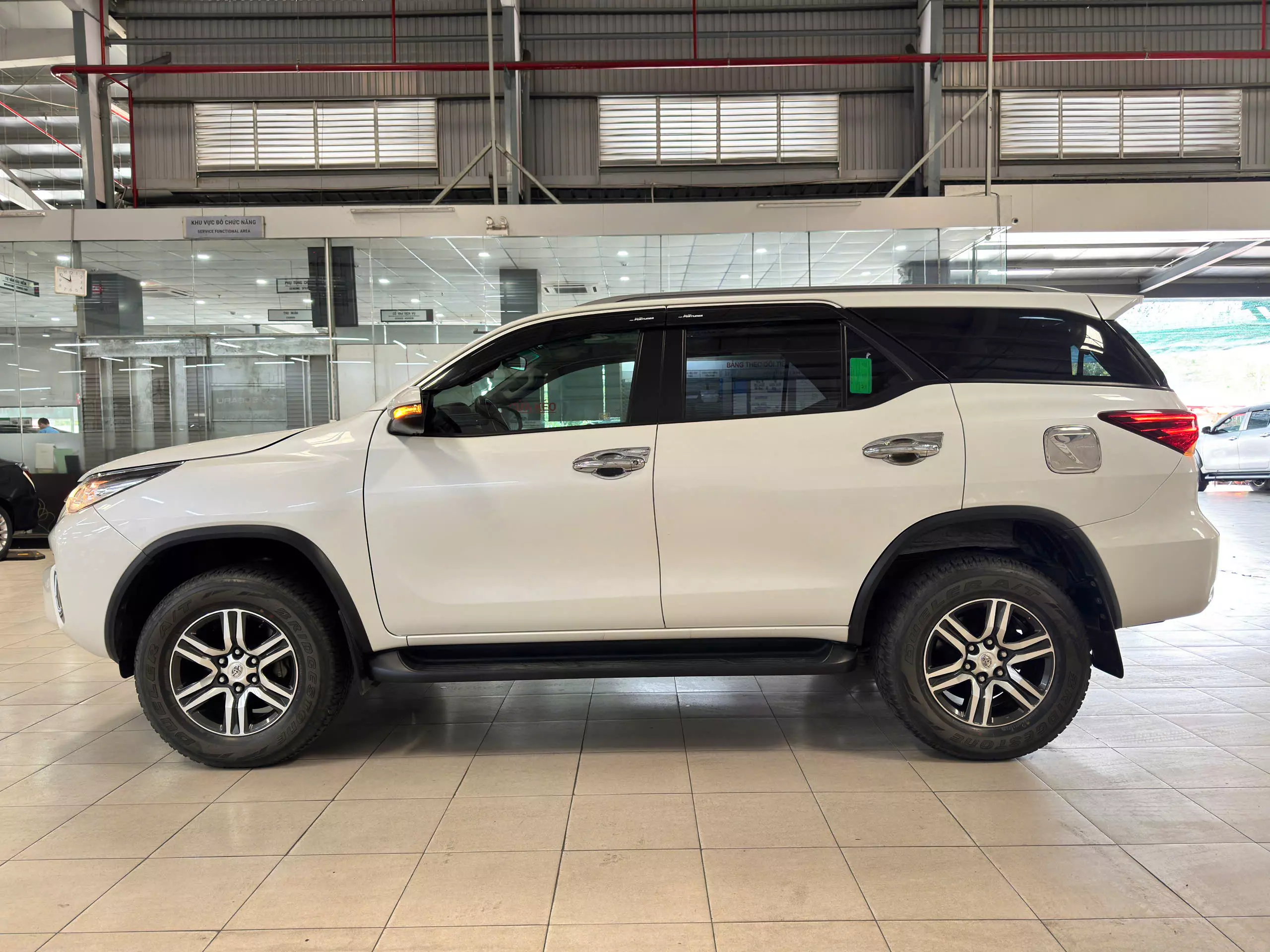 Toyota Fortuner 2.4G AT 2020-4