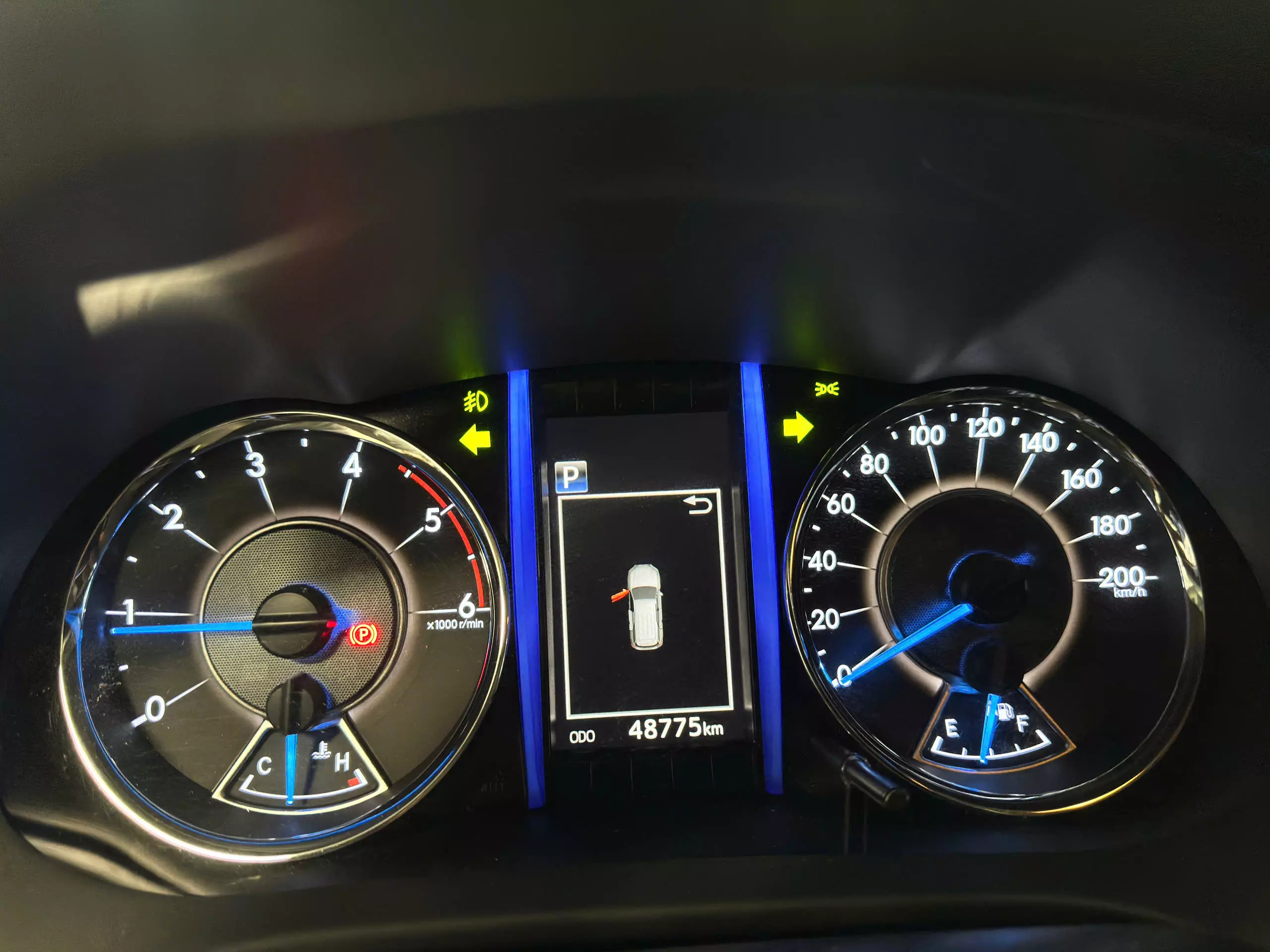 Toyota Fortuner 2.4G AT 2020-9