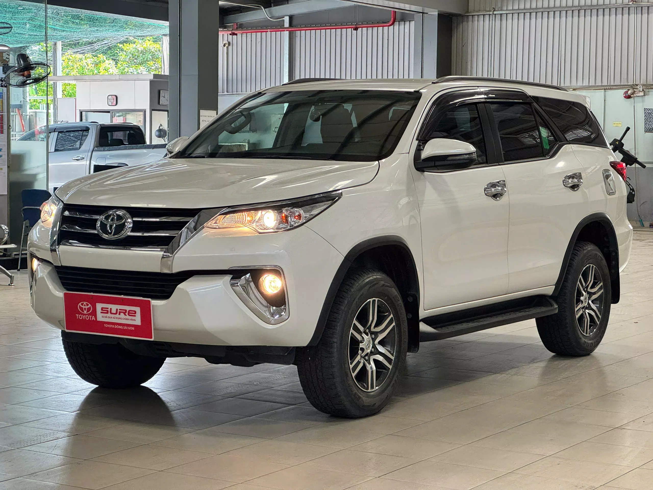 Toyota Fortuner 2.4G AT 2020-12