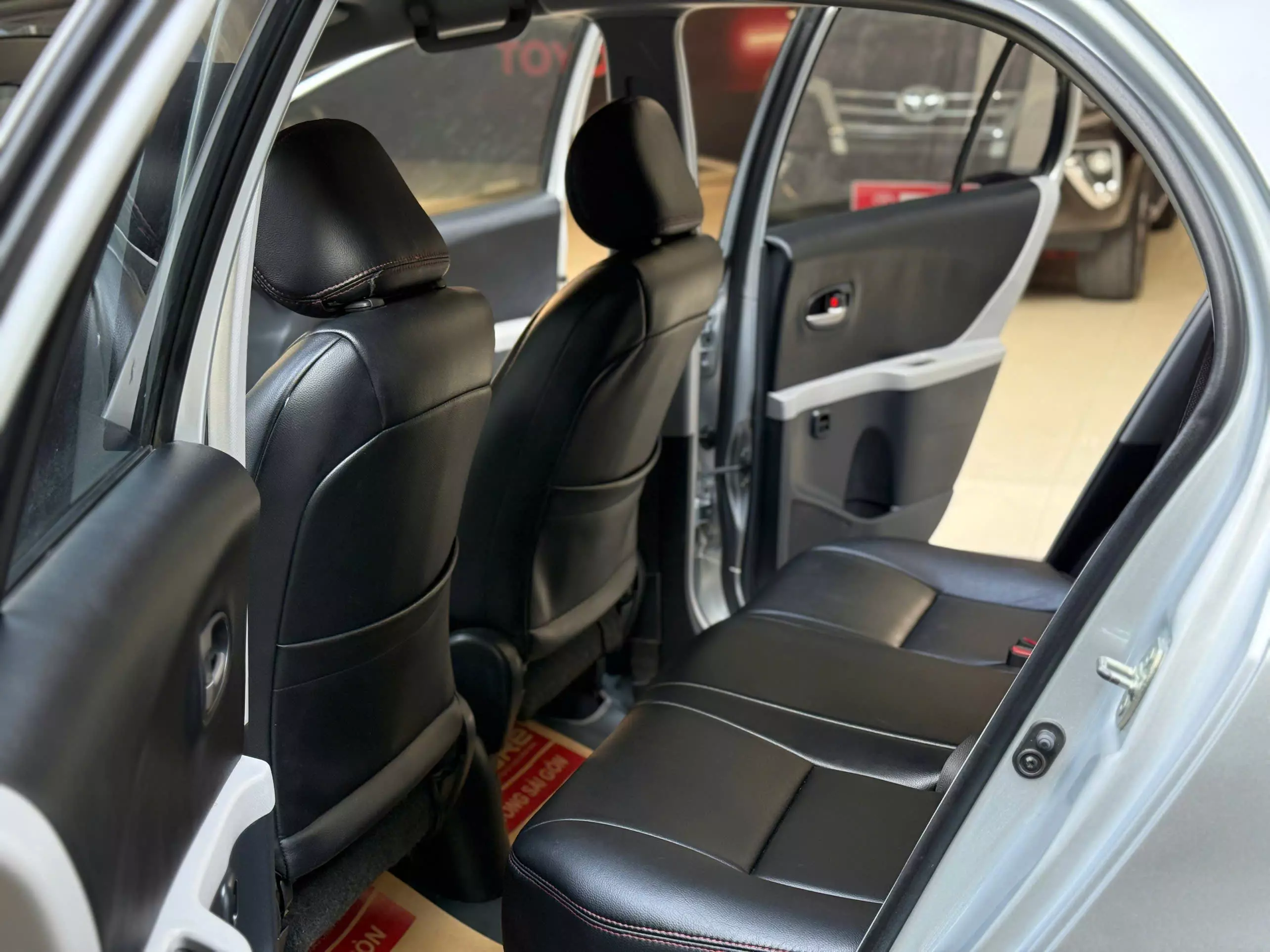 Toyota Yaris 1.5G AT 2011-1