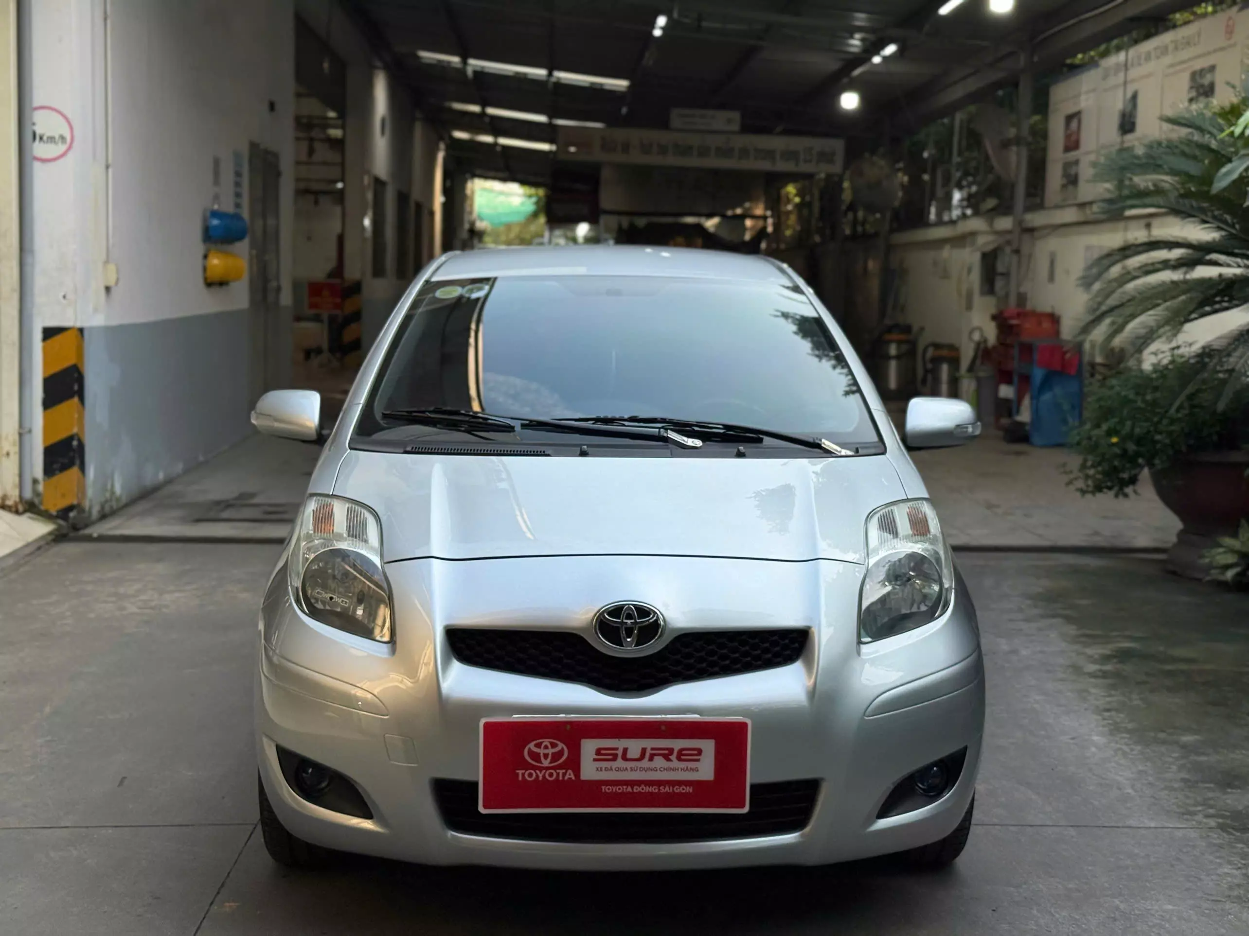 Toyota Yaris 1.5G AT 2011-10