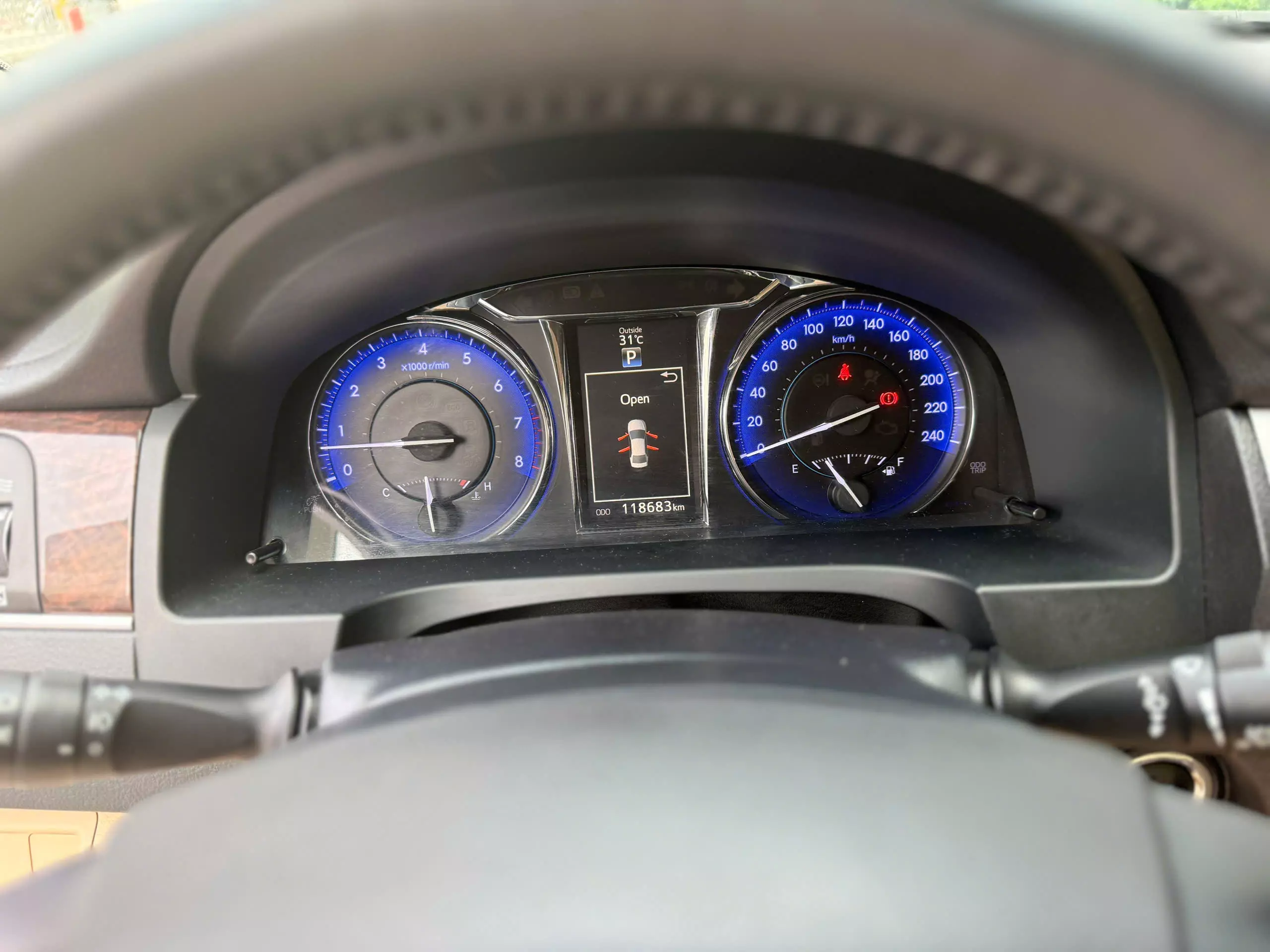 Toyota Camry 2.0E 2017-1