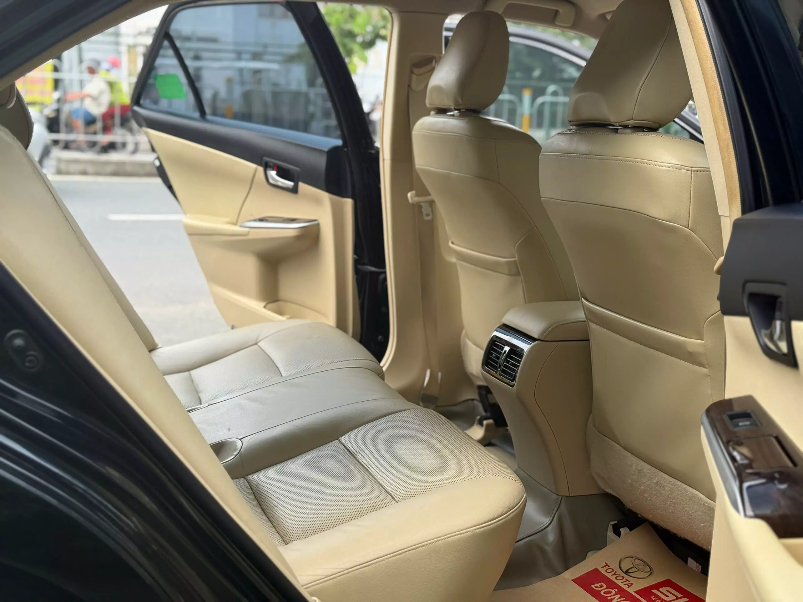 Toyota Camry 2.0E 2017-6