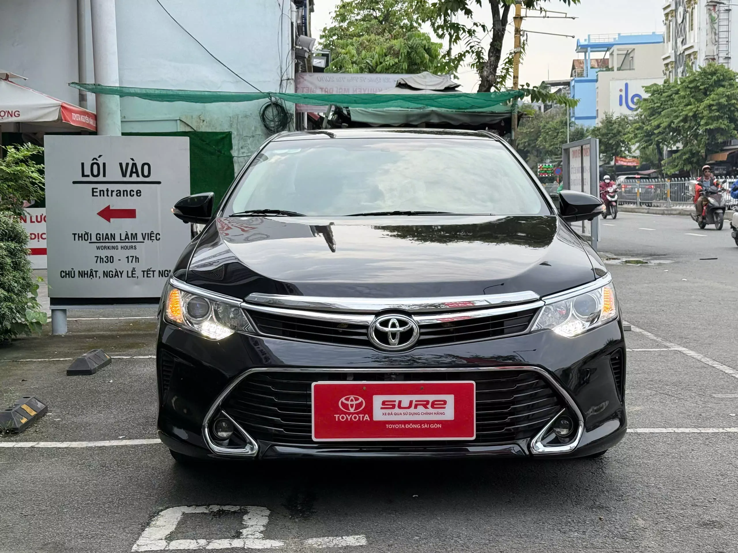 Toyota Camry 2.0E 2017-13