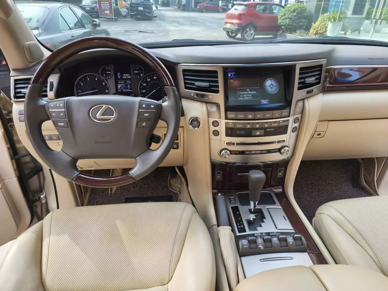 Bán xe Lexus LX 570 2014, màu vàng, nhập khẩu Thị trường mỹ -5