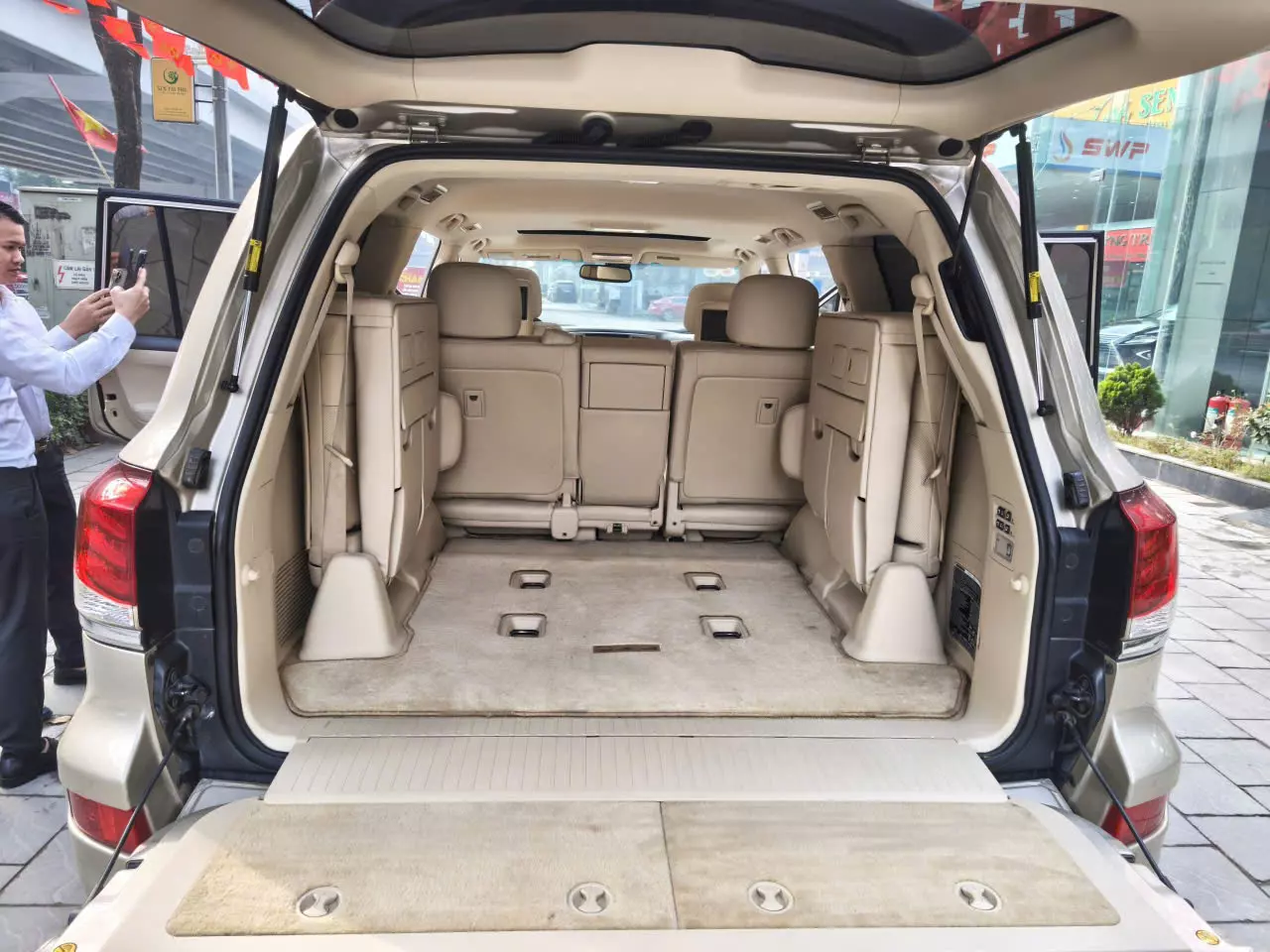 Bán xe Lexus LX 570 2014, màu vàng, nhập khẩu Thị trường mỹ -9