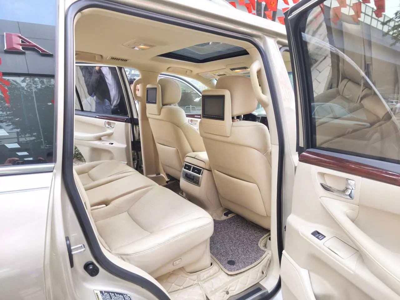 Bán xe Lexus LX 570 2014, màu vàng, nhập khẩu Thị trường mỹ -11