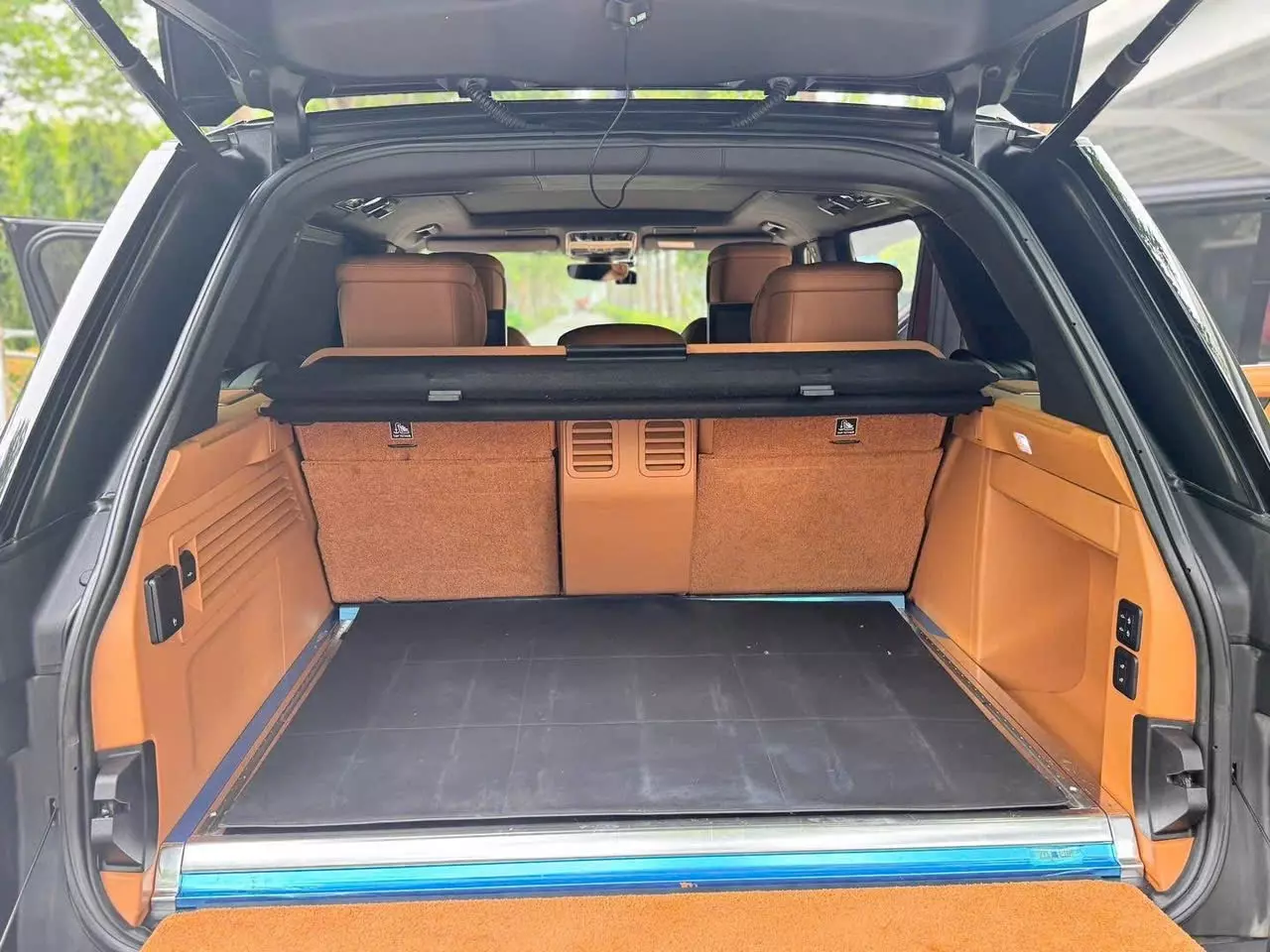 Range Rover SV Autobiography LWB 3.0, sản xuất 2021, một chủ Hà Nội.-9