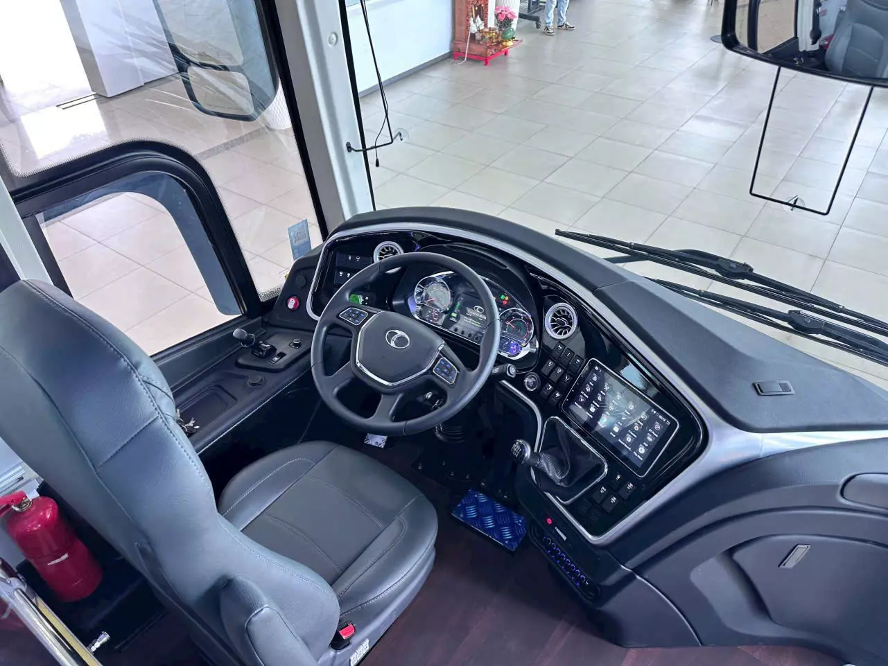 THACO CRUIZER 95S 270Ps – ĐẲNG CẤP XE BUS GHẾ NGỒI THẾ HỆ MỚI 2025  MẠNH MẼ – TIẾT KIỆM – SANG TRỌNG – SINH LỜI BỀN VỮNG-4