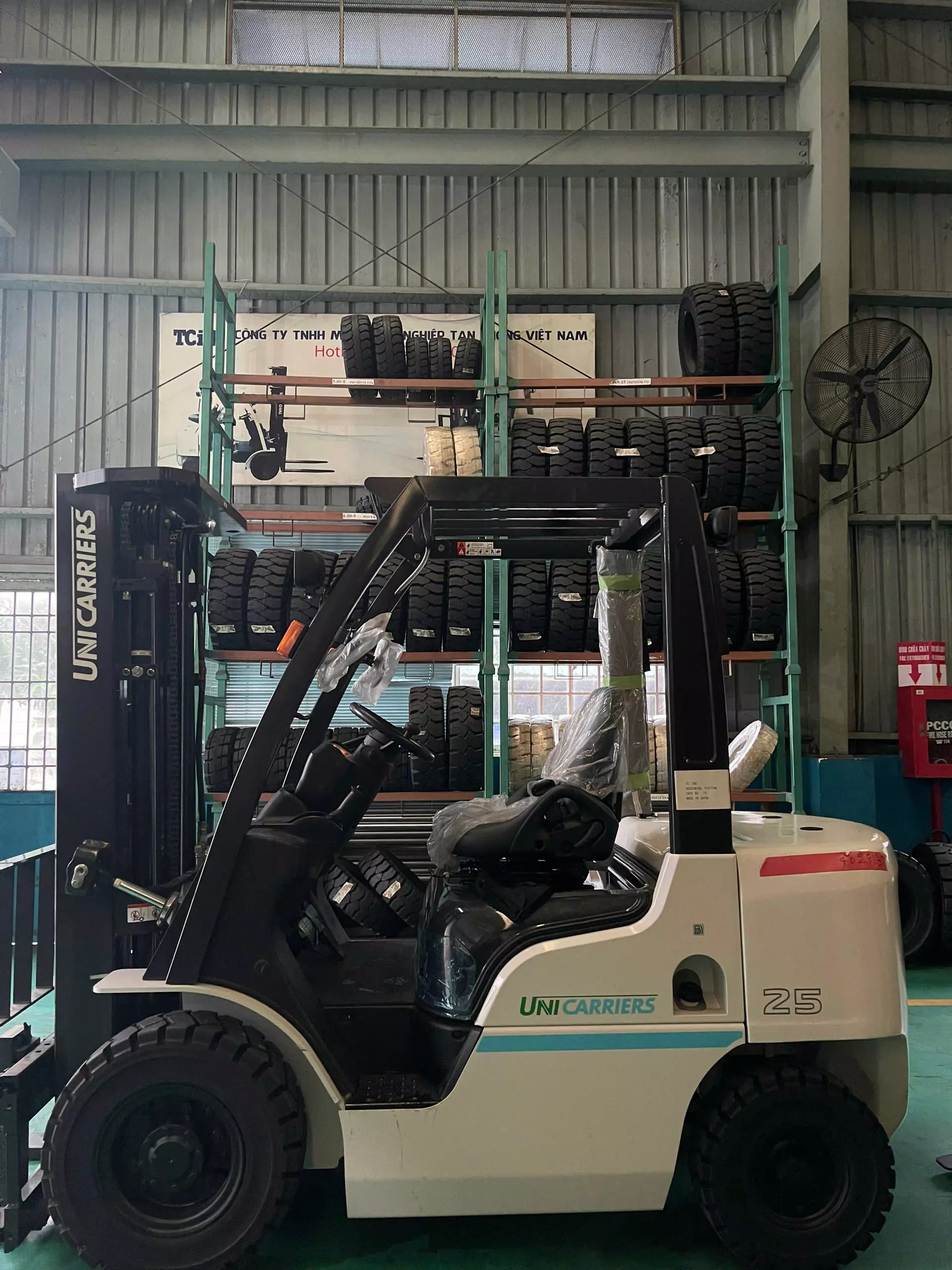 XE NÂNG UNICARRIERS (NISSAN) – NHẬP KHẨU NHẬT BẢN-2