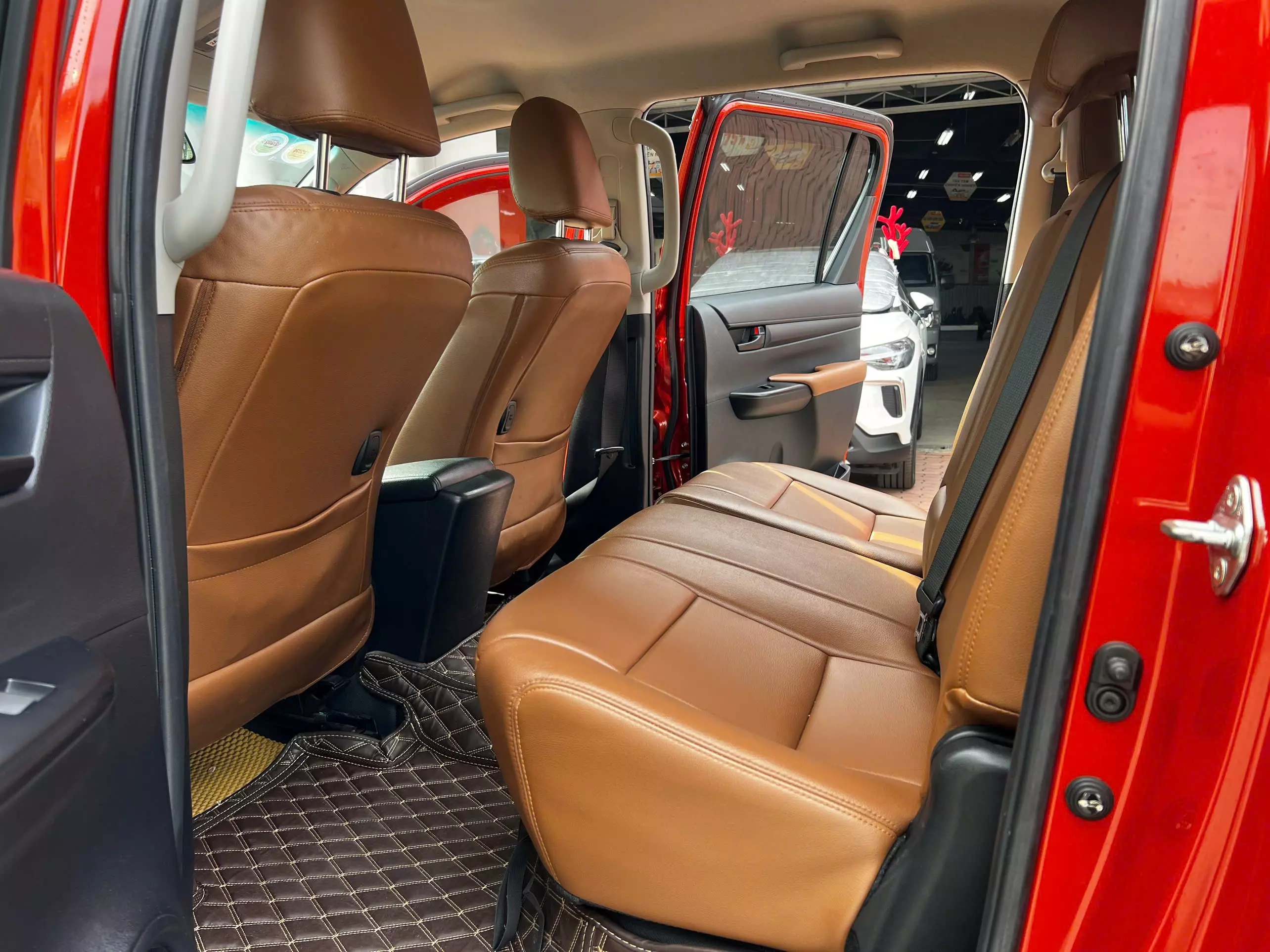 Cần bán lại xe Toyota HILUX 2.4G 4×2 AT 2021, nhập khẩu chính hãng-4