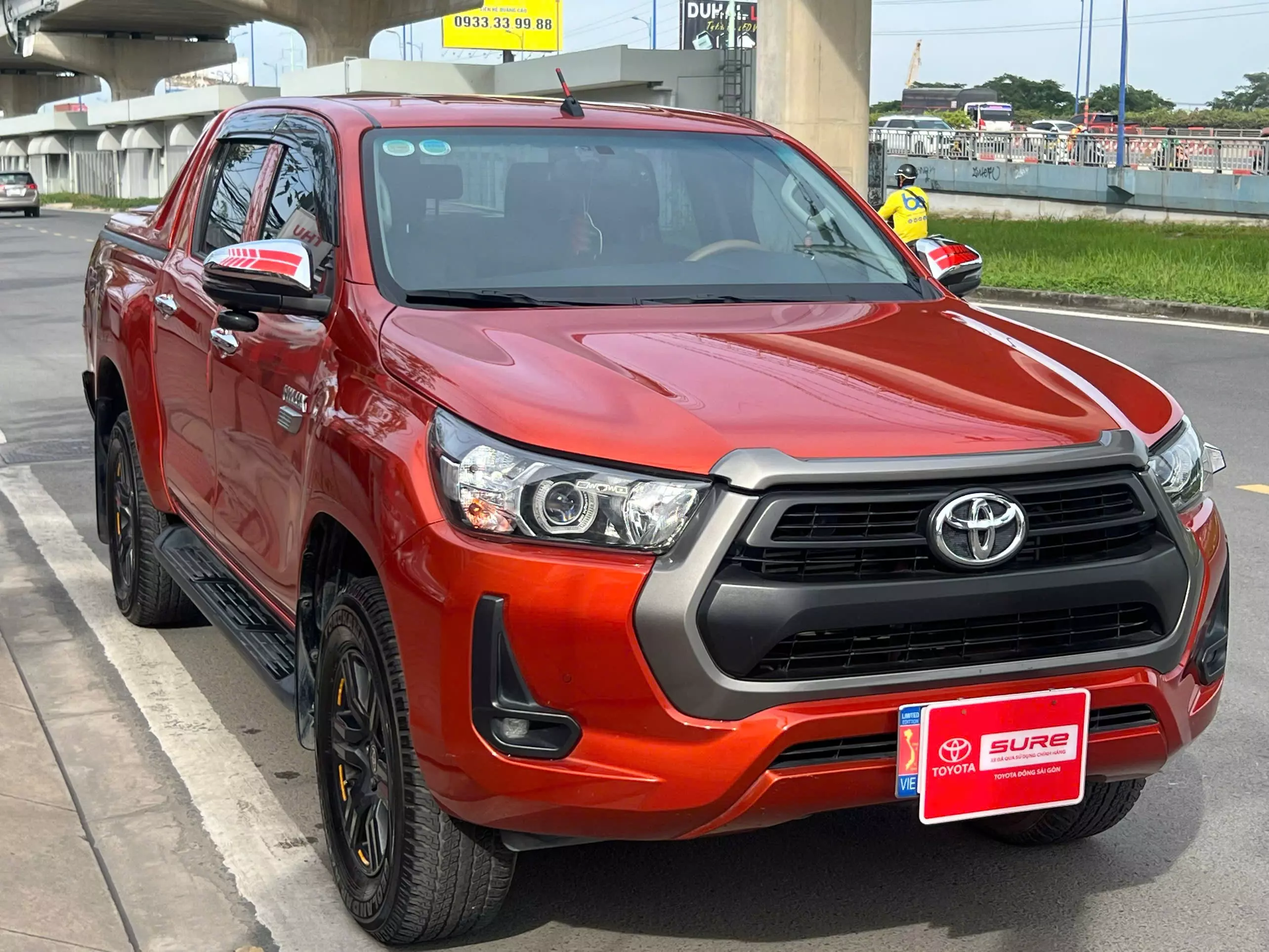 Cần bán lại xe Toyota HILUX 2.4G 4×2 AT 2021, nhập khẩu chính hãng-17