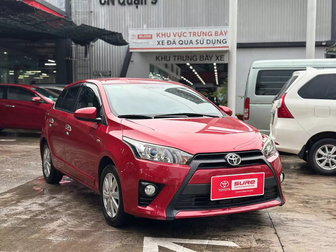 Cần bán Toyota Yaris 1.3E 2015, màu đỏ, nhập khẩu chính hãng, giá 350tr-10