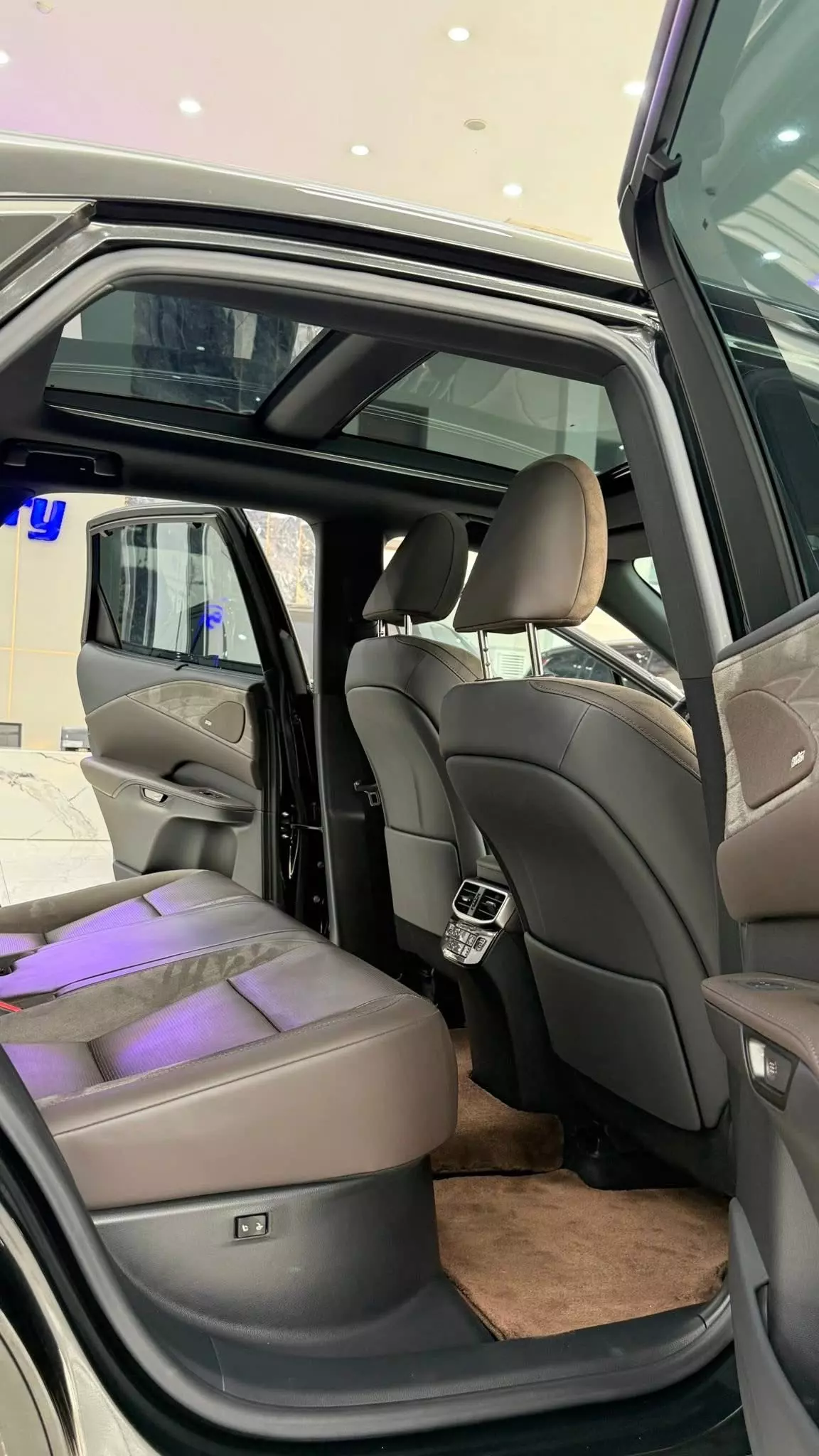 Bán lexus RX350 Luxury sản xuất 2023, 1 chủ chạy ít cực mới.-10