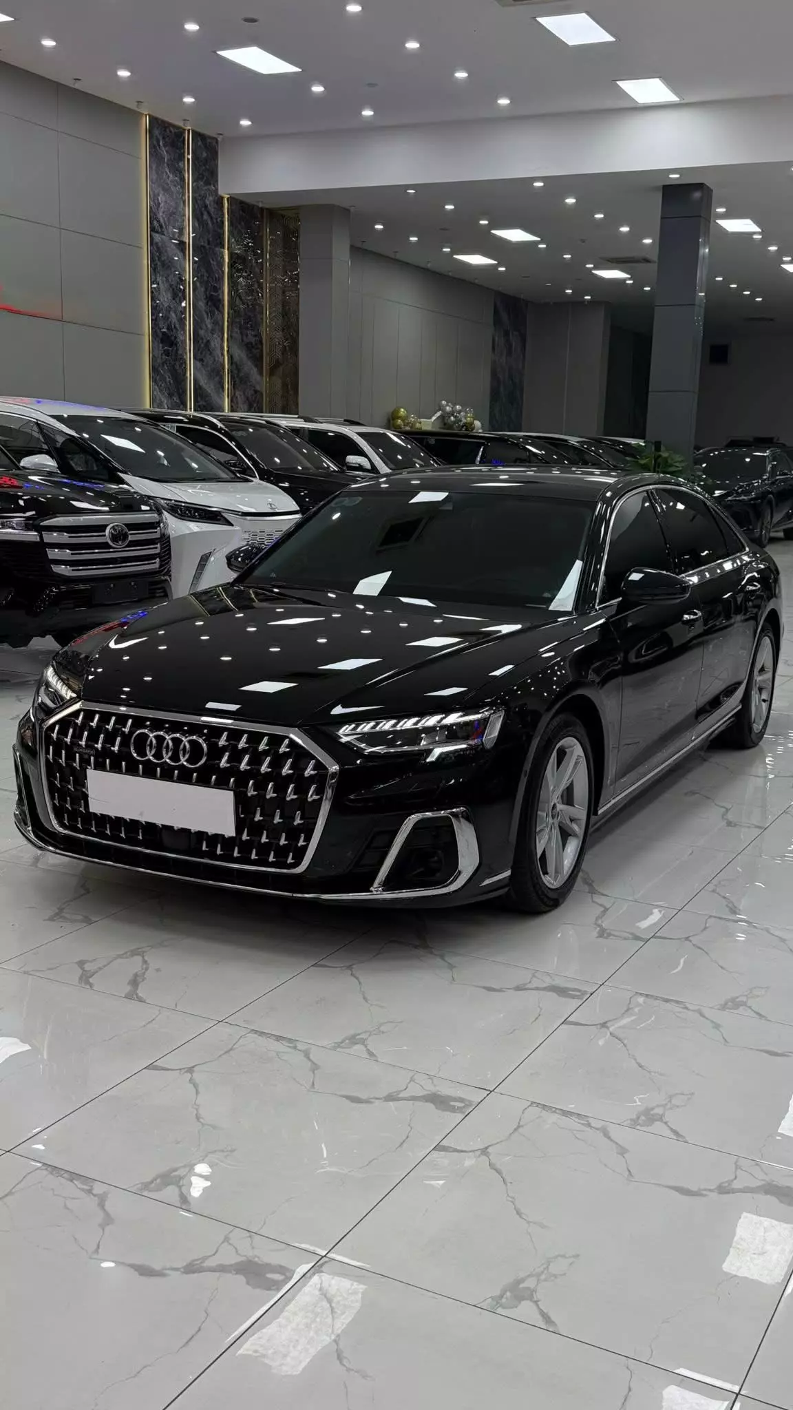 Bán Audi A8L Plus đăng ký 2024. Xe đẹp như mới.-1