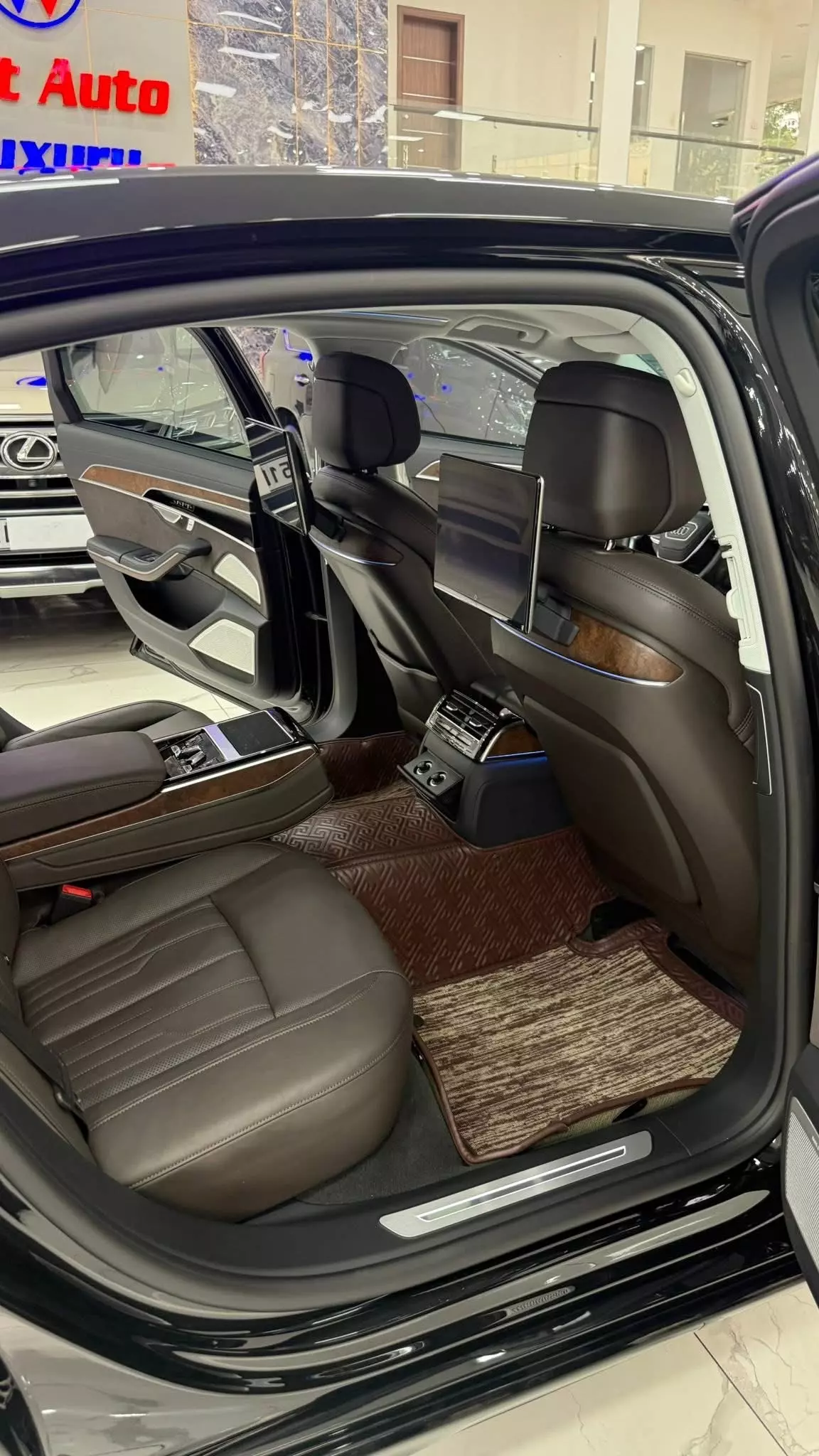 Bán Audi A8L Plus đăng ký 2024. Xe đẹp như mới.-10