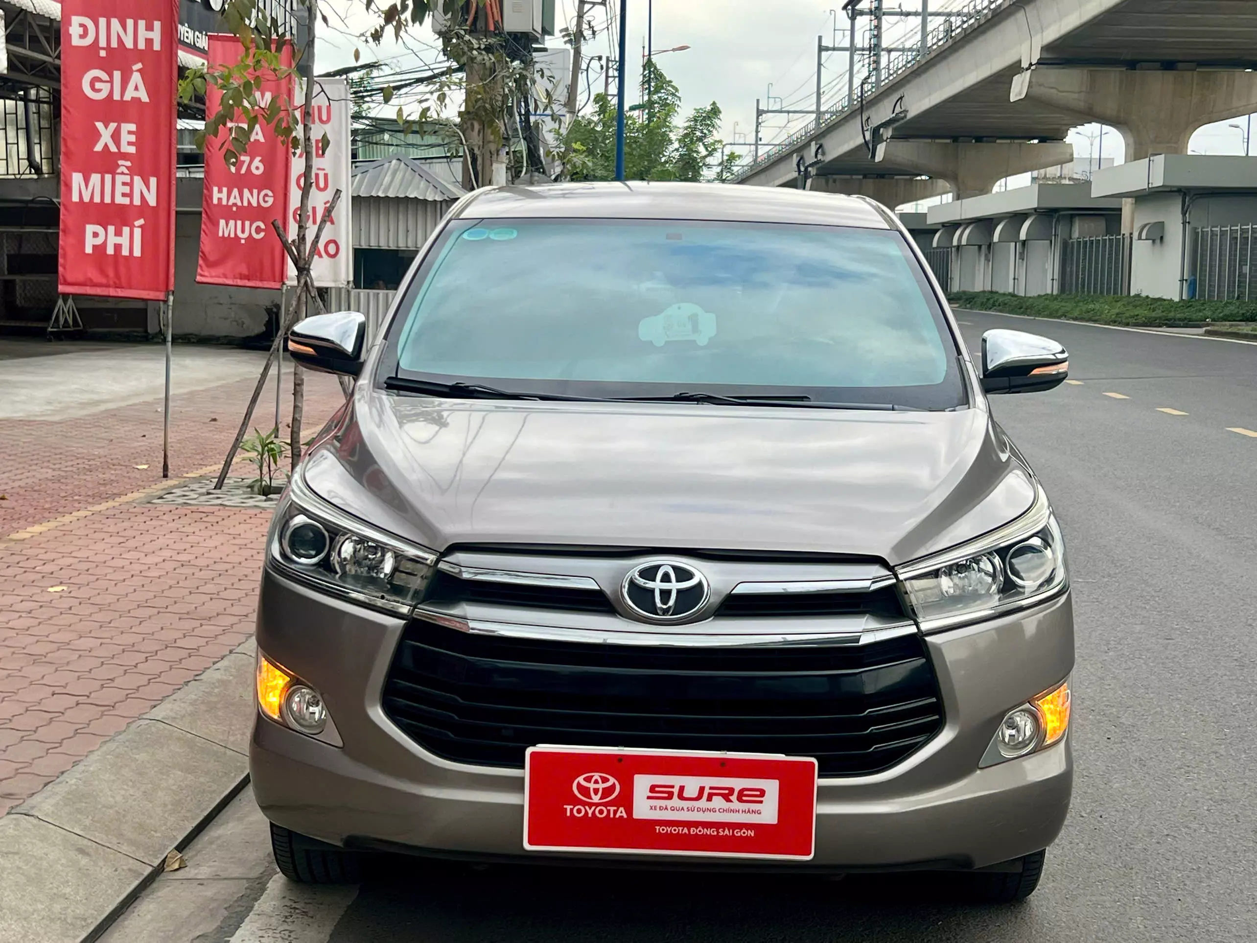 Toyota Innova 2.0V 2017-1