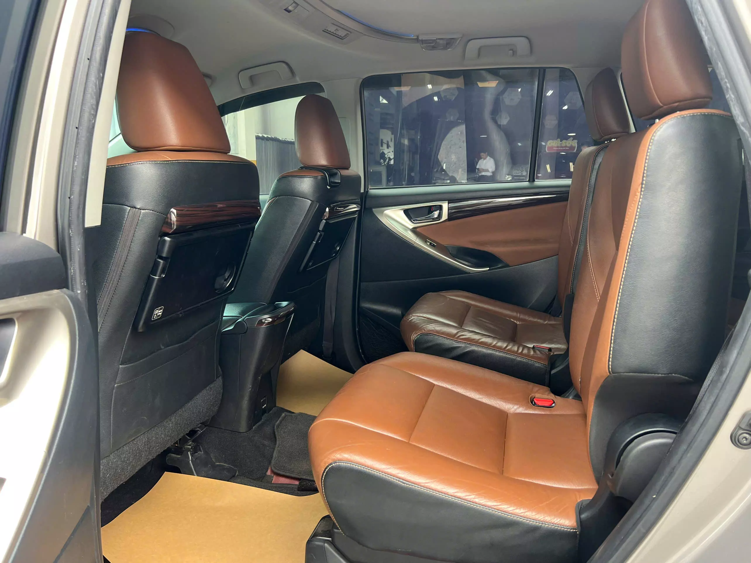 Toyota Innova 2.0V 2017-7