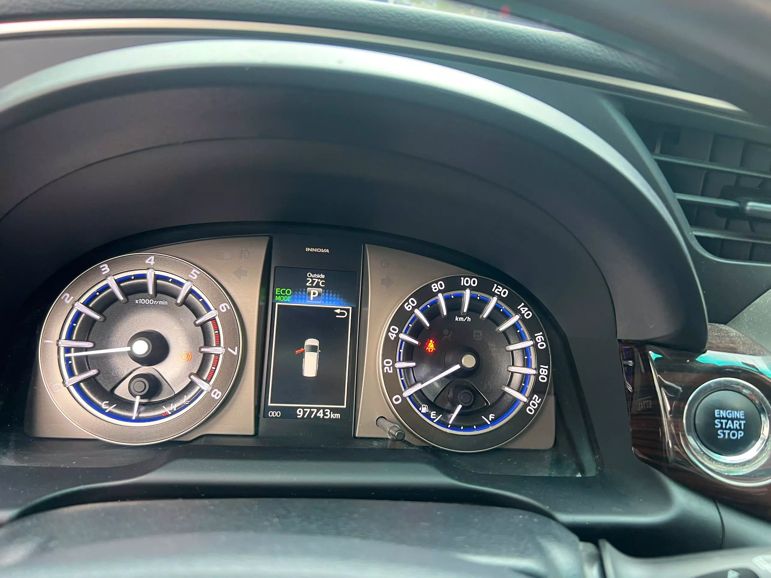 Toyota Innova 2.0V 2017-18