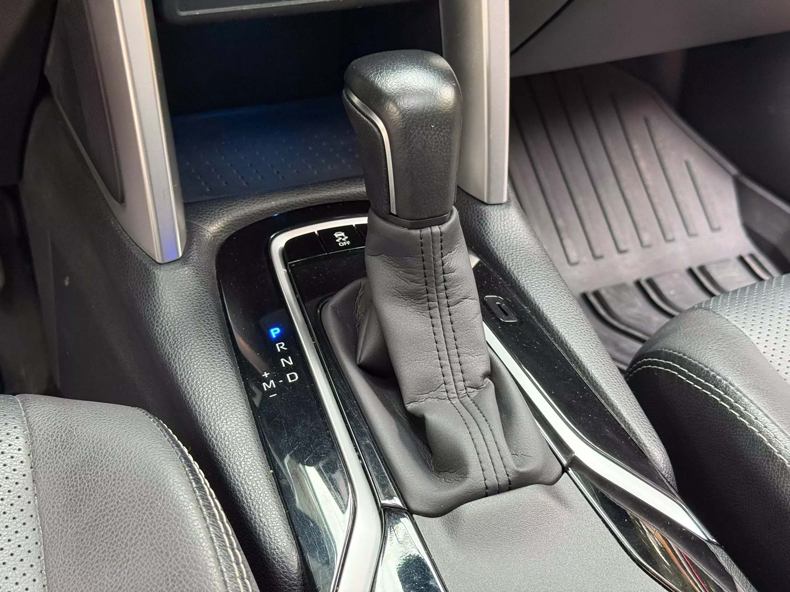 Toyota Corolla Cross 1.8V 2020-11