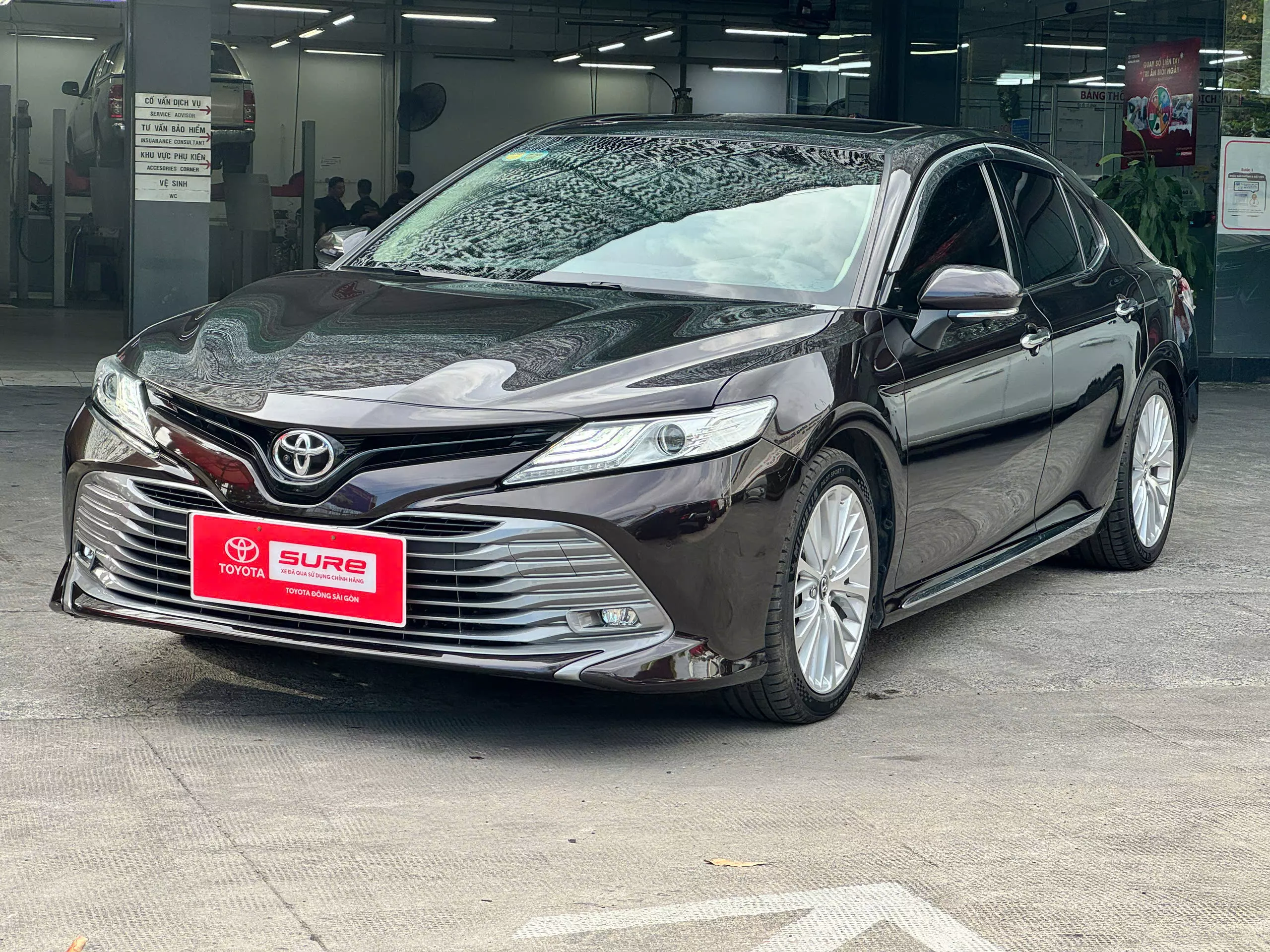 Toyota Camry 2.5Q 2019 (Form mới)-1
