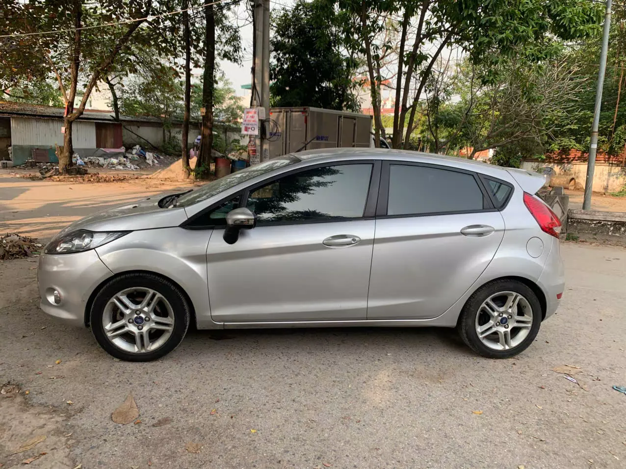 Ford Fiesta 2012 – Xe 5 chỗ-1