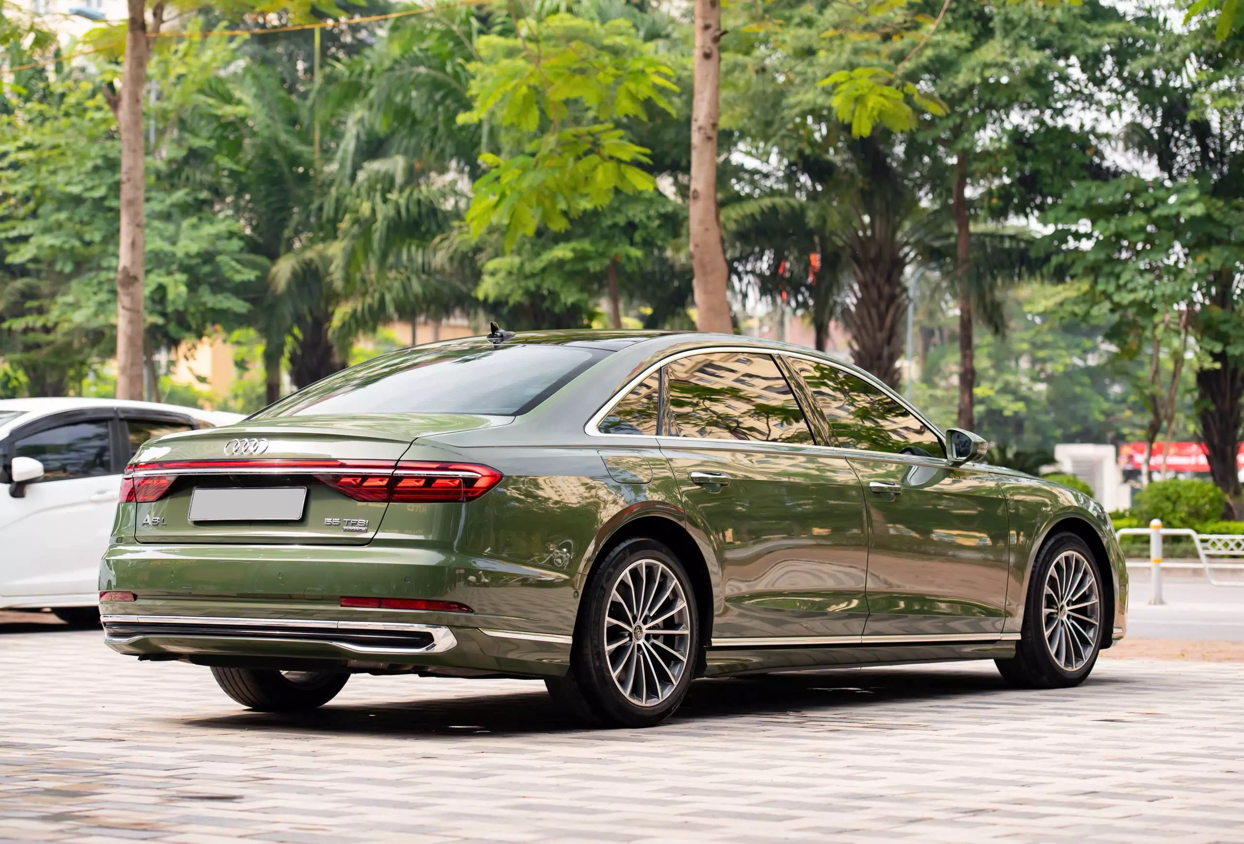 Cần bán Audi A8 L 55 TFSI 2022, màu xanh lục, xe nhập khẩu -2