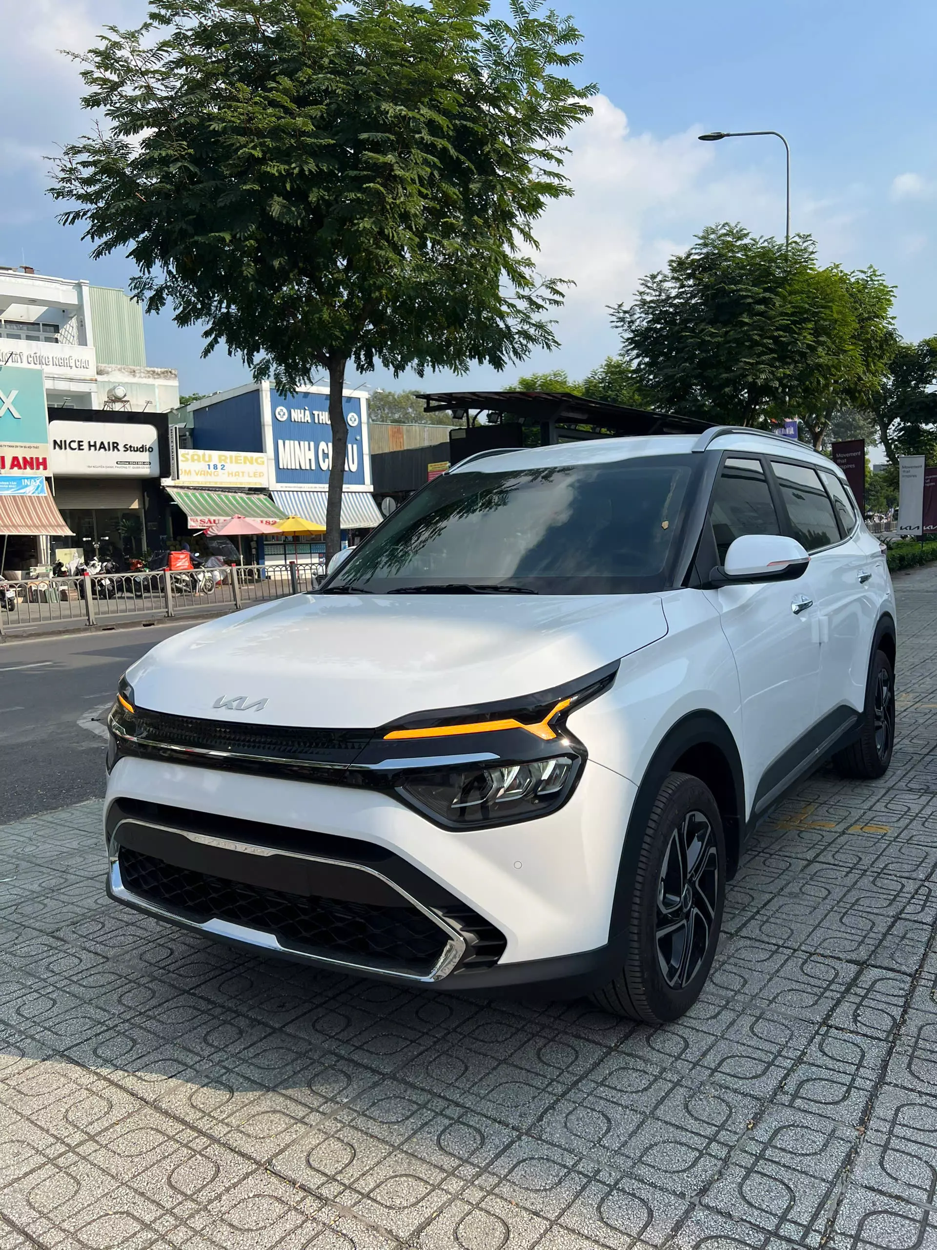 KIA CARENS LUXURY 2025 – MPV hiện đại cho gia đình Việt -1