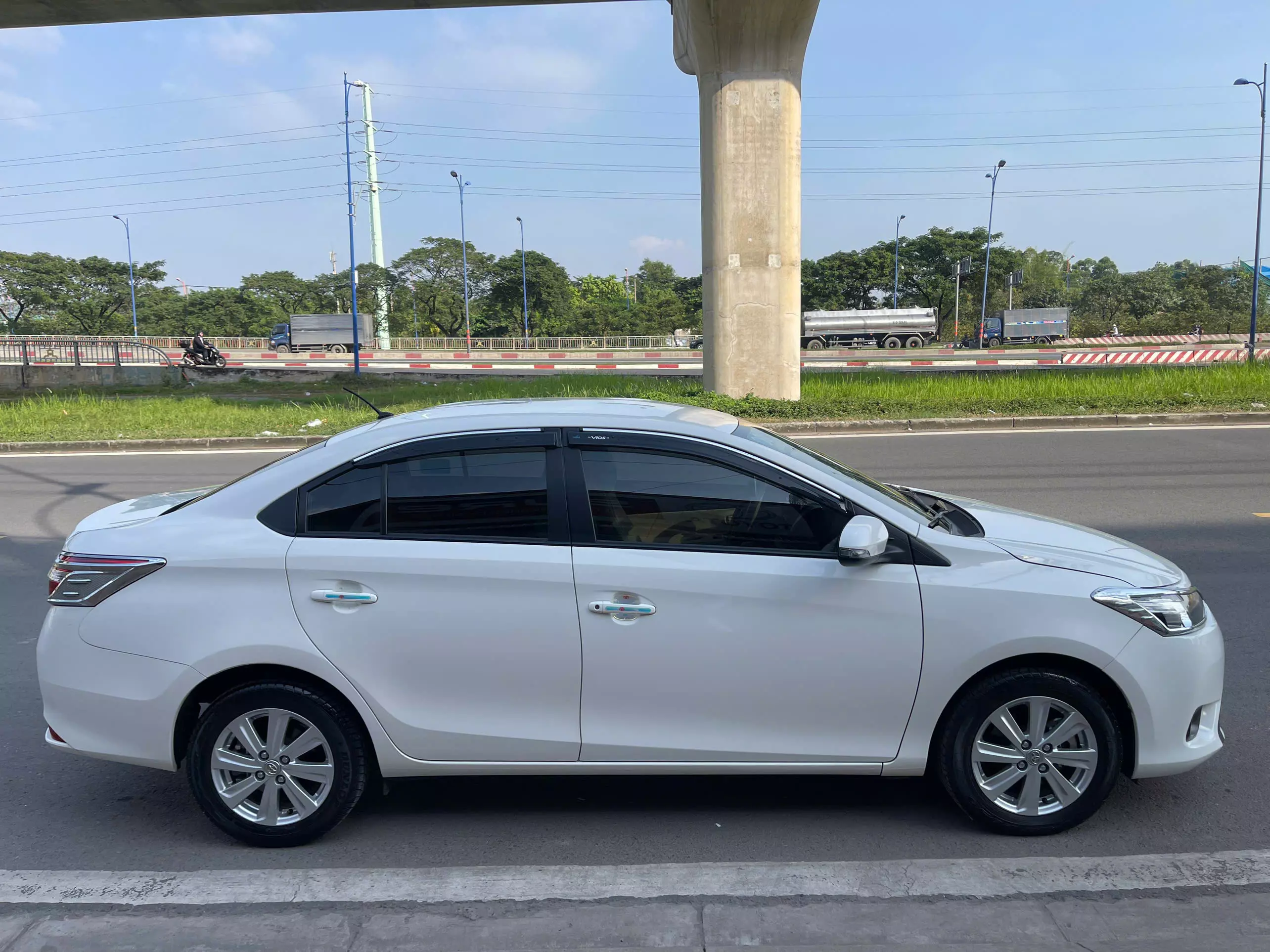 Toyota Vios 1.5E MT 2018 ( Form cũ)-2