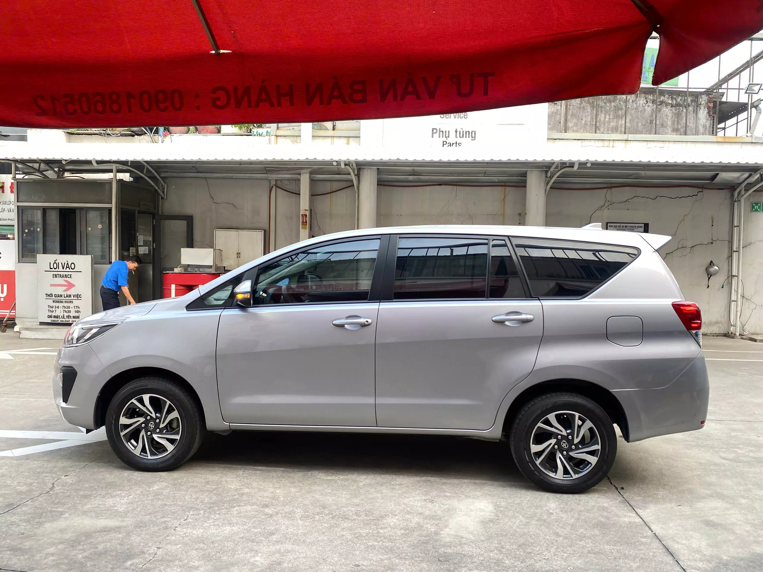 Toyota Innova 2.0E 2018-3